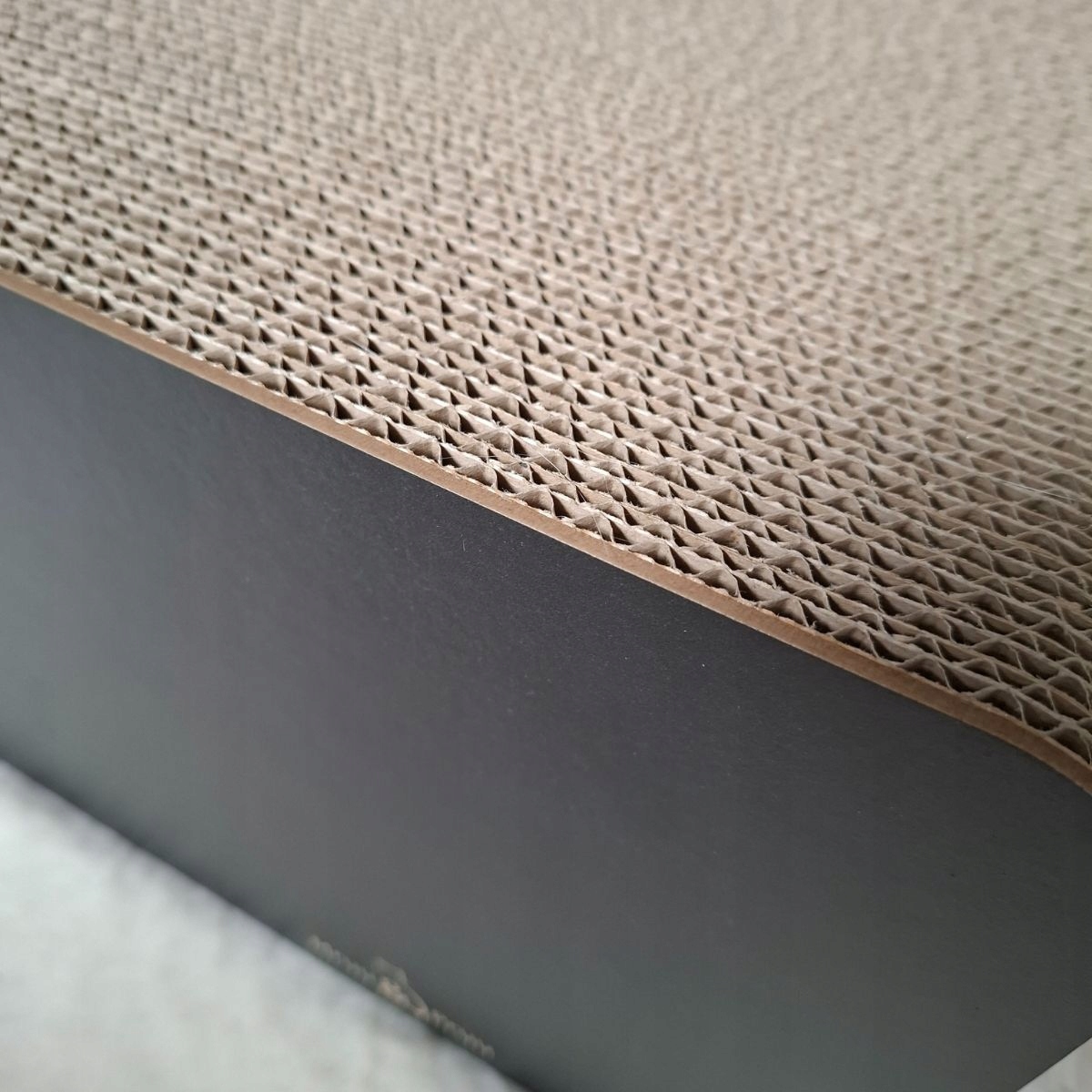 Drapak dla kota PIKSEL | czarny | 46 x 21 x 30 cm | Mruu&Pruu