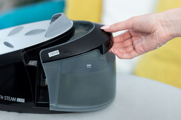Żelazko Parowe z Generatorem Pary 2400W