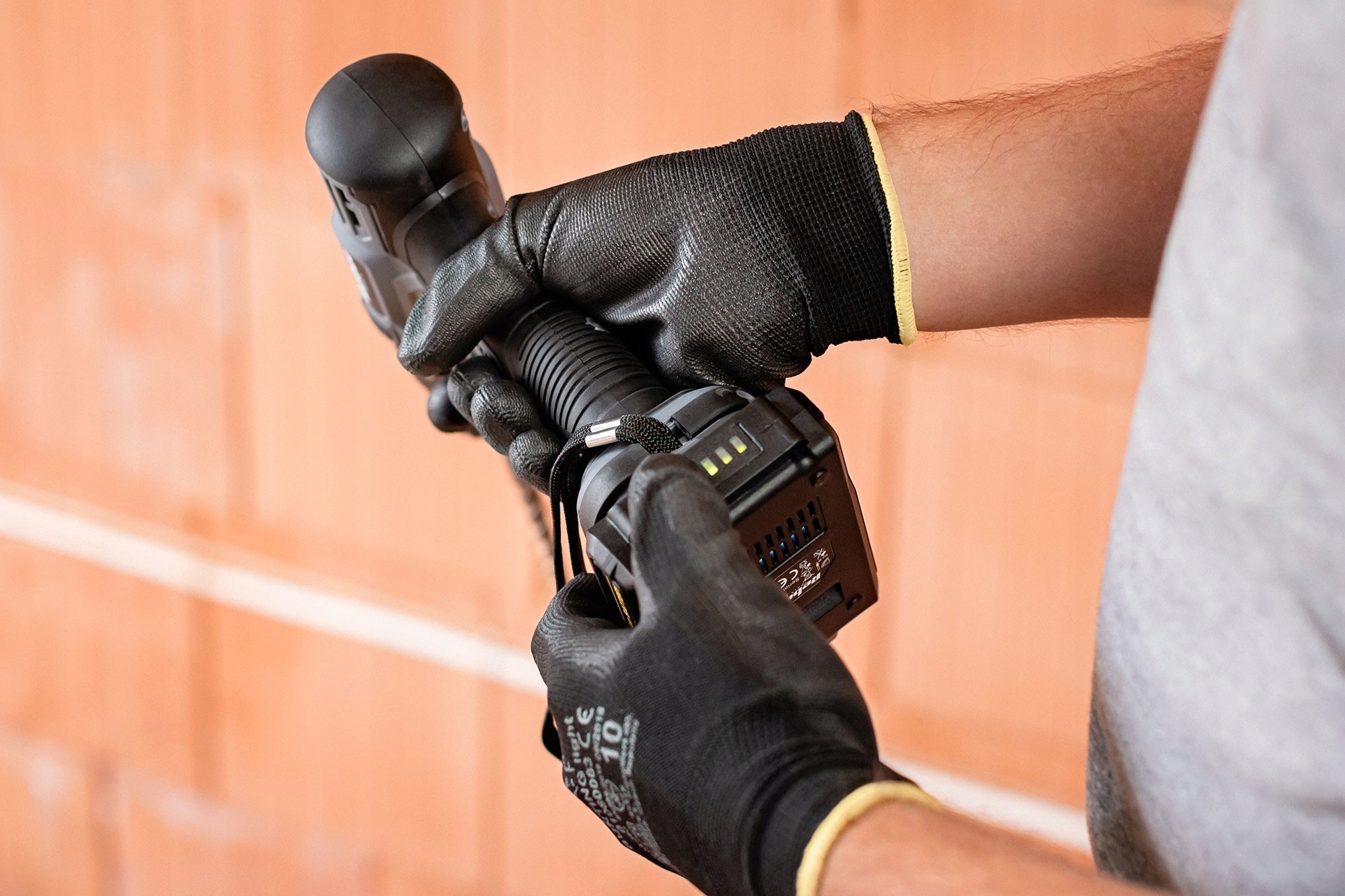 Wkrętarka akumulatorowa wiertarka UDAROWA 20V 2A