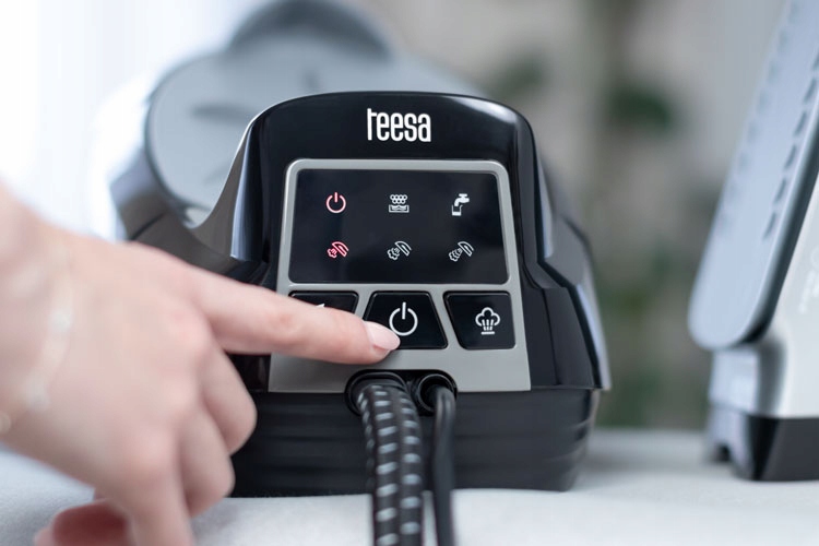 Żelazko Parowe z Generatorem Pary 2400W