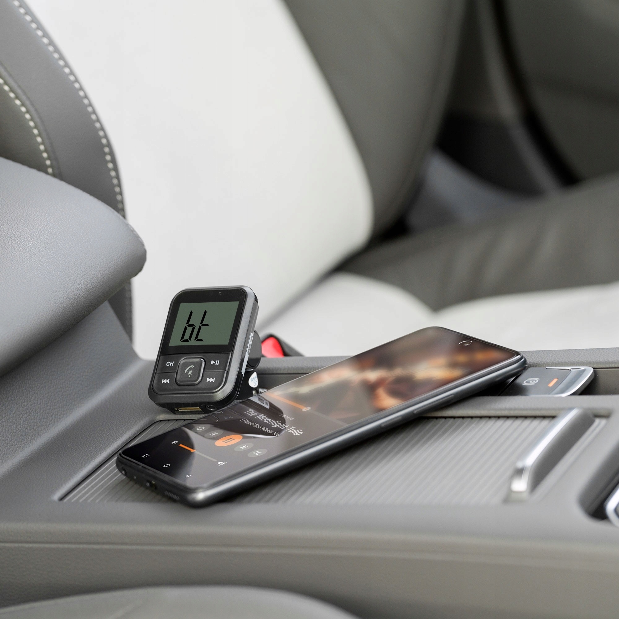 Transmiter samochodowy FM Bluetooth MP3 ŁADOWARKA