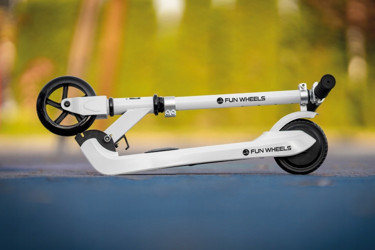 Hulajnoga elektryczna dla Dzieci 12km/h zasięg 6km