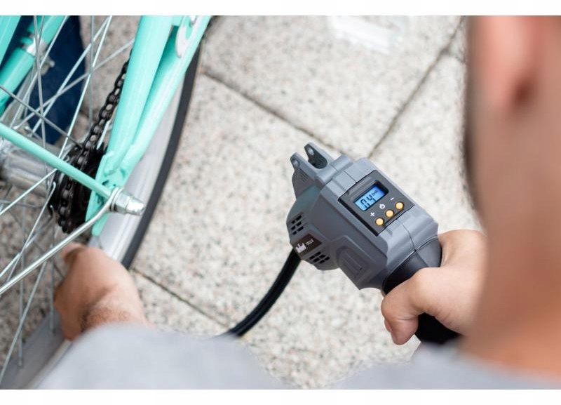 Kompresor do Kół 7 bar Akumulator Końcówki