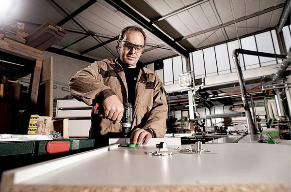 Wkrętarka AKUMULATOROWA wiertarka Metabo PowerMaxx 2x akumulator 12V 2Ah