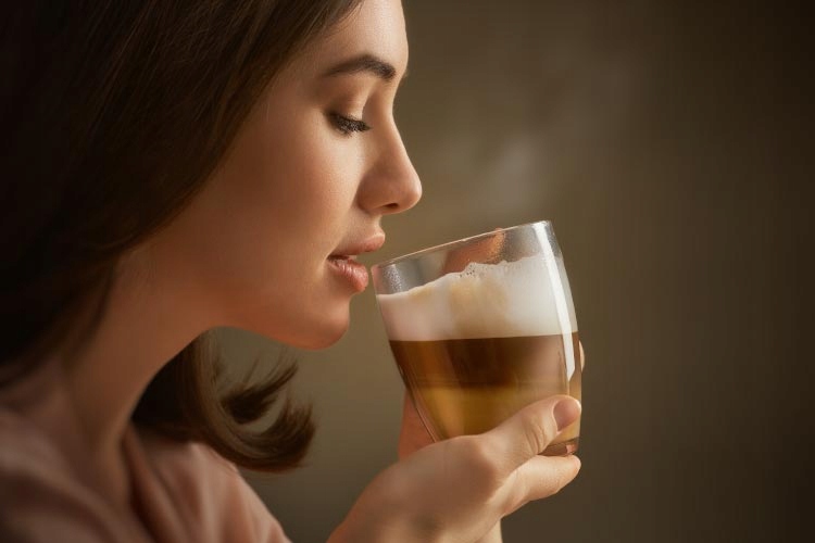 Automatyczny EKSPRES do kawy z MŁYNKIEM i spieniaczem do mleka 19 bar Teesa