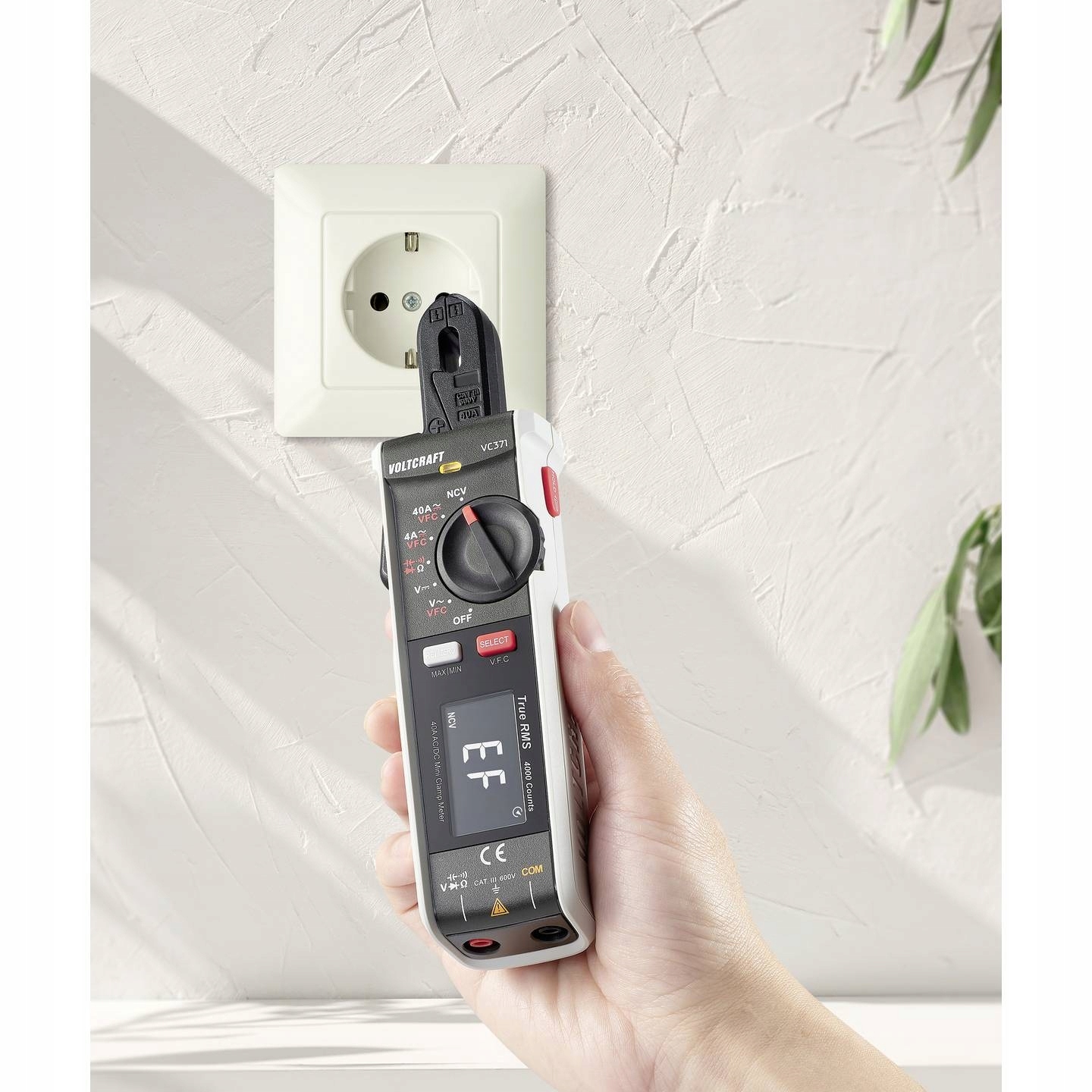 Miernik cęgowy MULTIMETR 600V CAT III True RMS LATARKA 40 A wąskie kleszcze