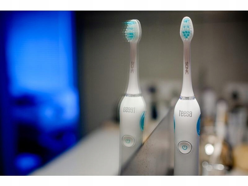 Szczoteczka SONICZNA do zębów wybielanie