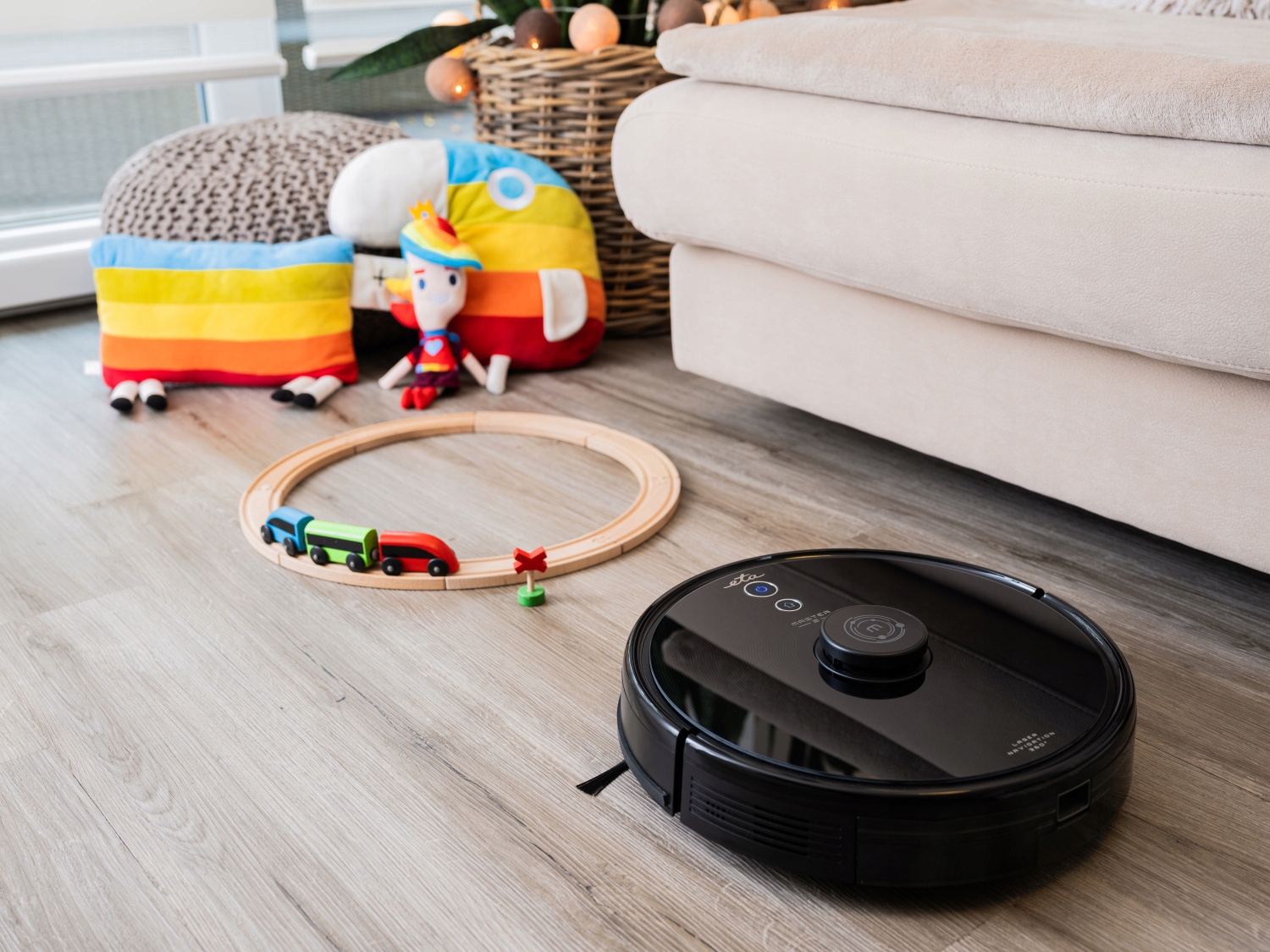 Robot sprzątający odkurzacz automatyczny ETA Master II czarny