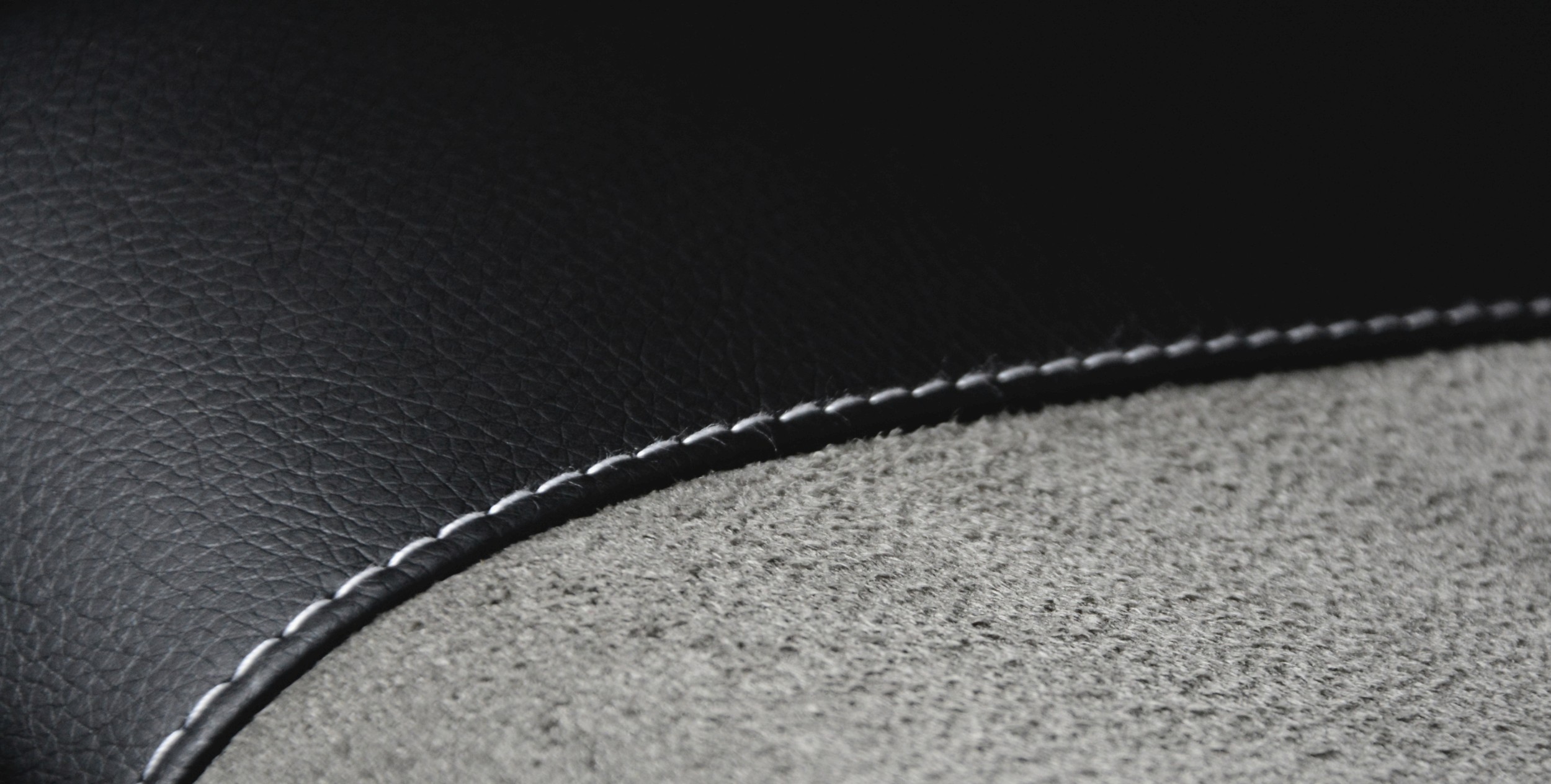 Pokrowce na fotele samochodowe szyte na miarę do MG 4 (hybrid) od 2022