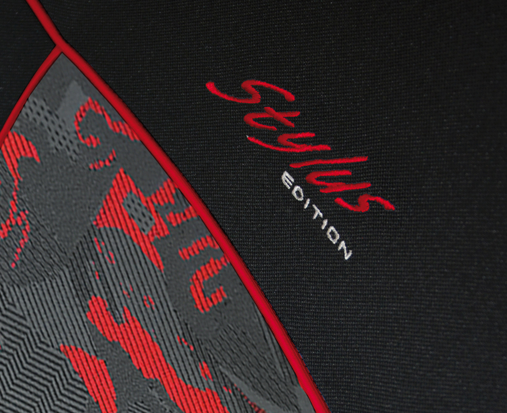 Koszulki uniwersalne pokrowce Stylus Czerwony do Opel Corsa A B C D E