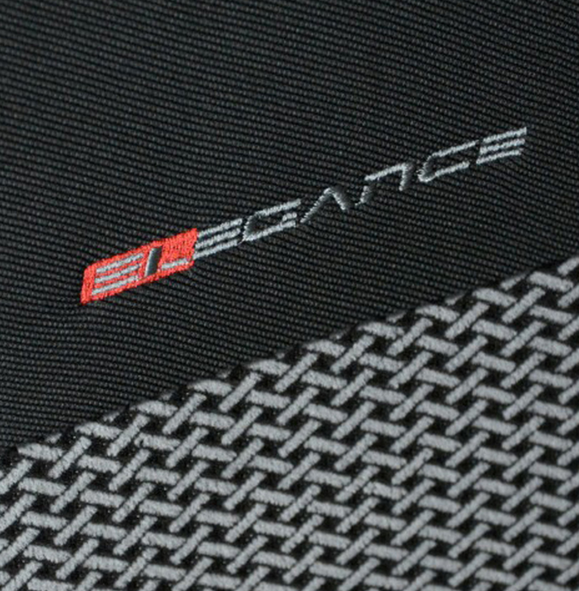 Pokrowce na fotele samochodowe szyte na miarę do Seat Leon III od 2013