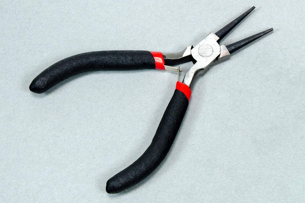 Narzędzia jubilerskie SZCZYPCE okrągłe do biżuterii 125mm 1szt. czarne