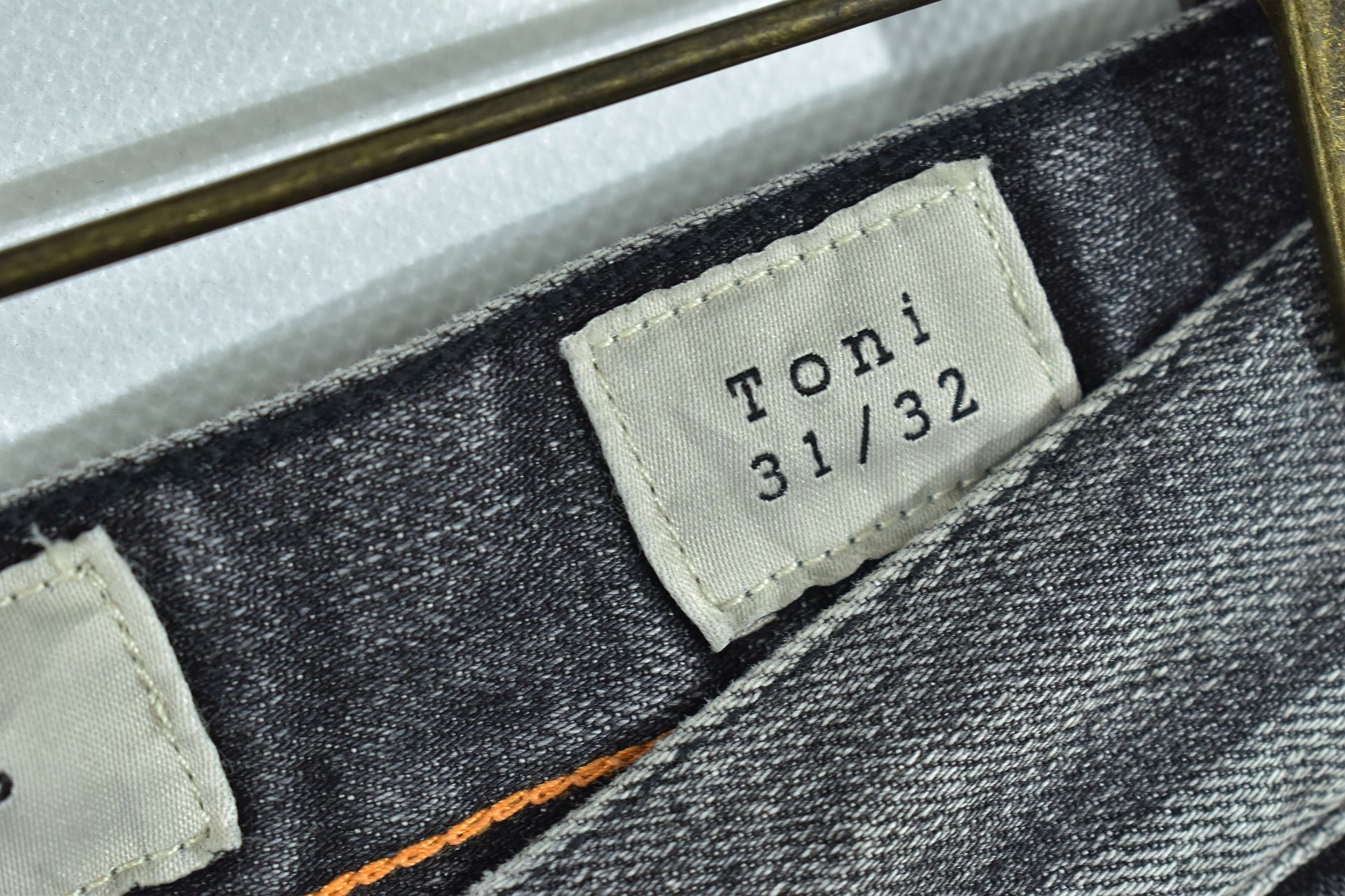 Jean Tigha Modèle 'Toni' – Coupe Normale, Denim Gris, Taille W31 L32 – Très Bon état