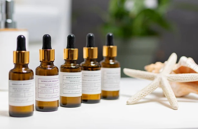 Olejowe Serum z witaminą C przeciw zmarszczkom 30 ml 14 Olejowe Serum z witaminą C przeciw zmarszczkom 30 ml - Sericum Beauty