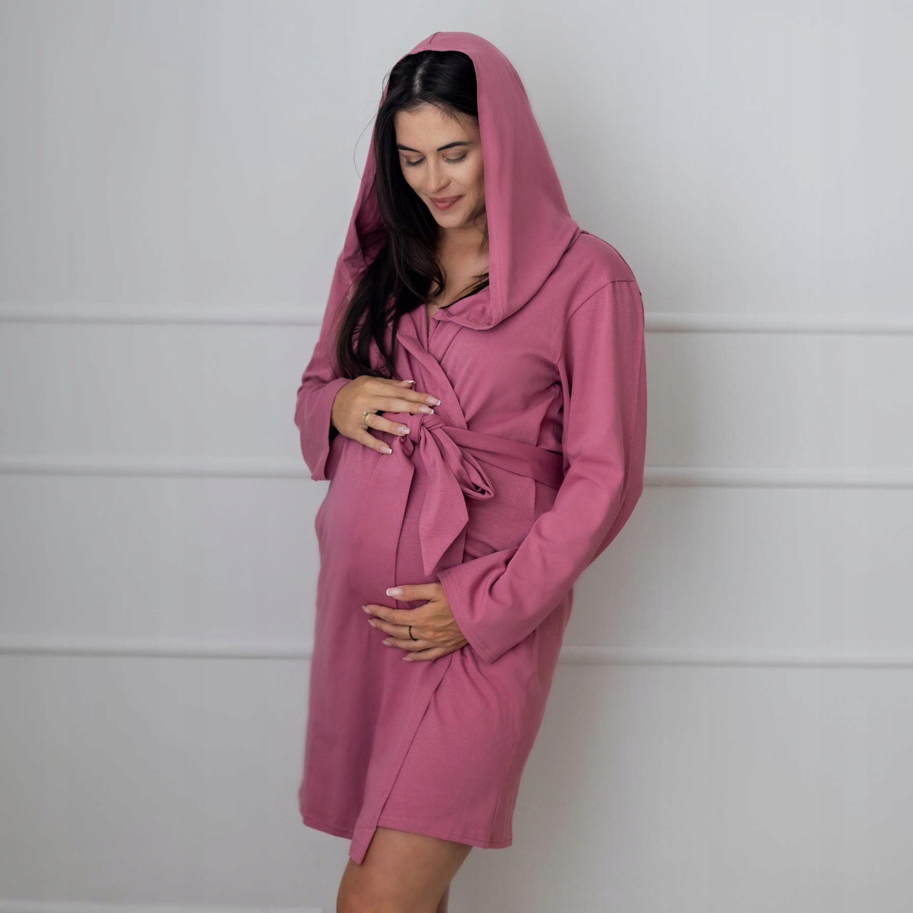 Wygodny szlafrok do szpitala dla mamy na poród uniwersalny kaptur różowy