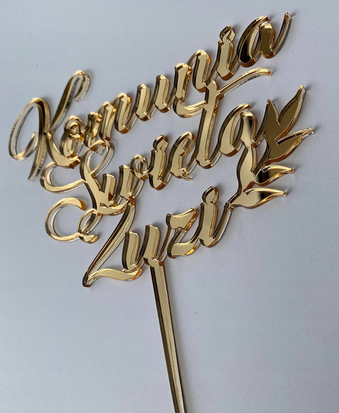 Wizualizacja toppera "komunia święta" oraz imie dziecka