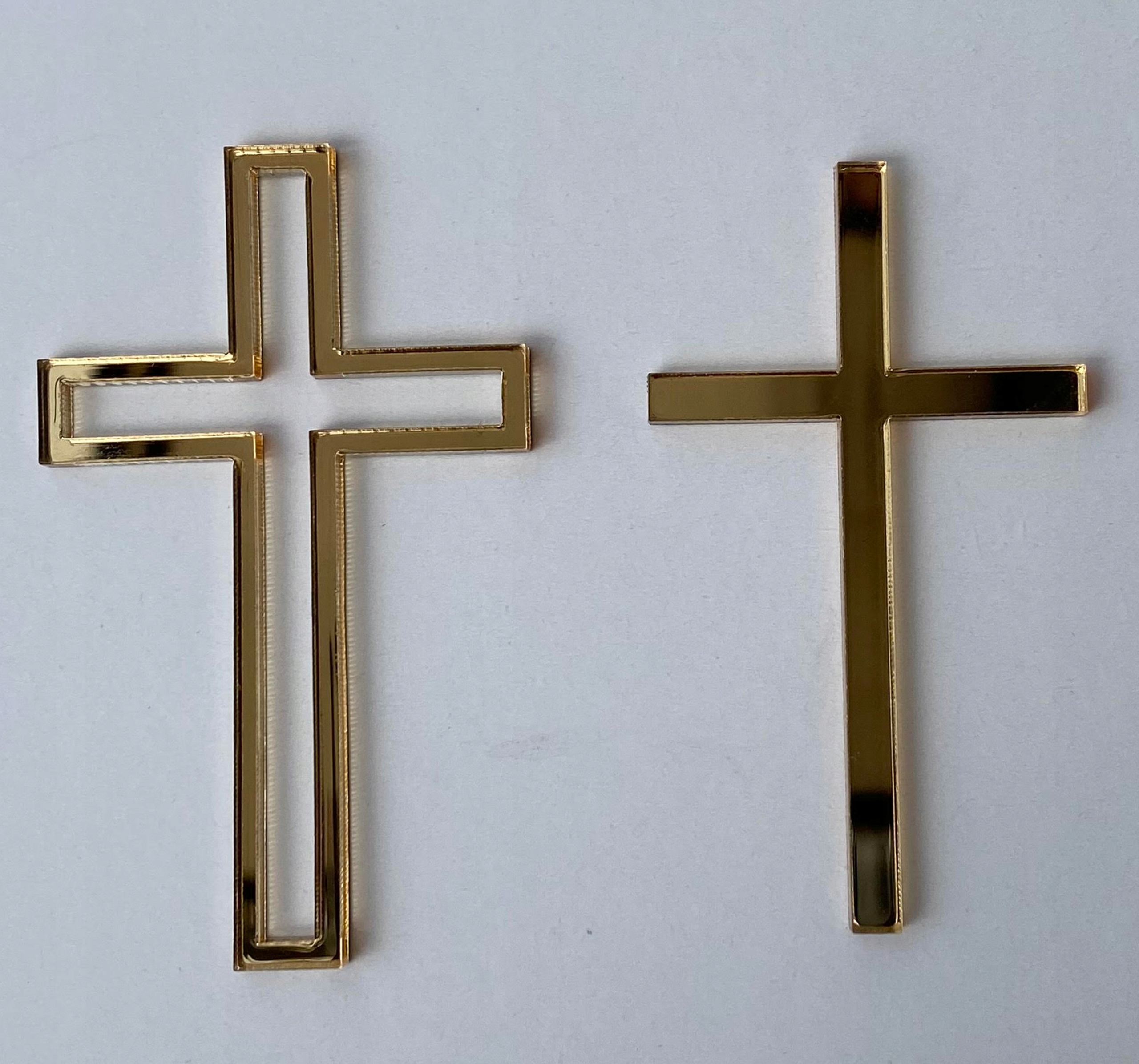 zdjęcie przedstawiające sprzedawany produkt: topper boczny w kształcie krzyża