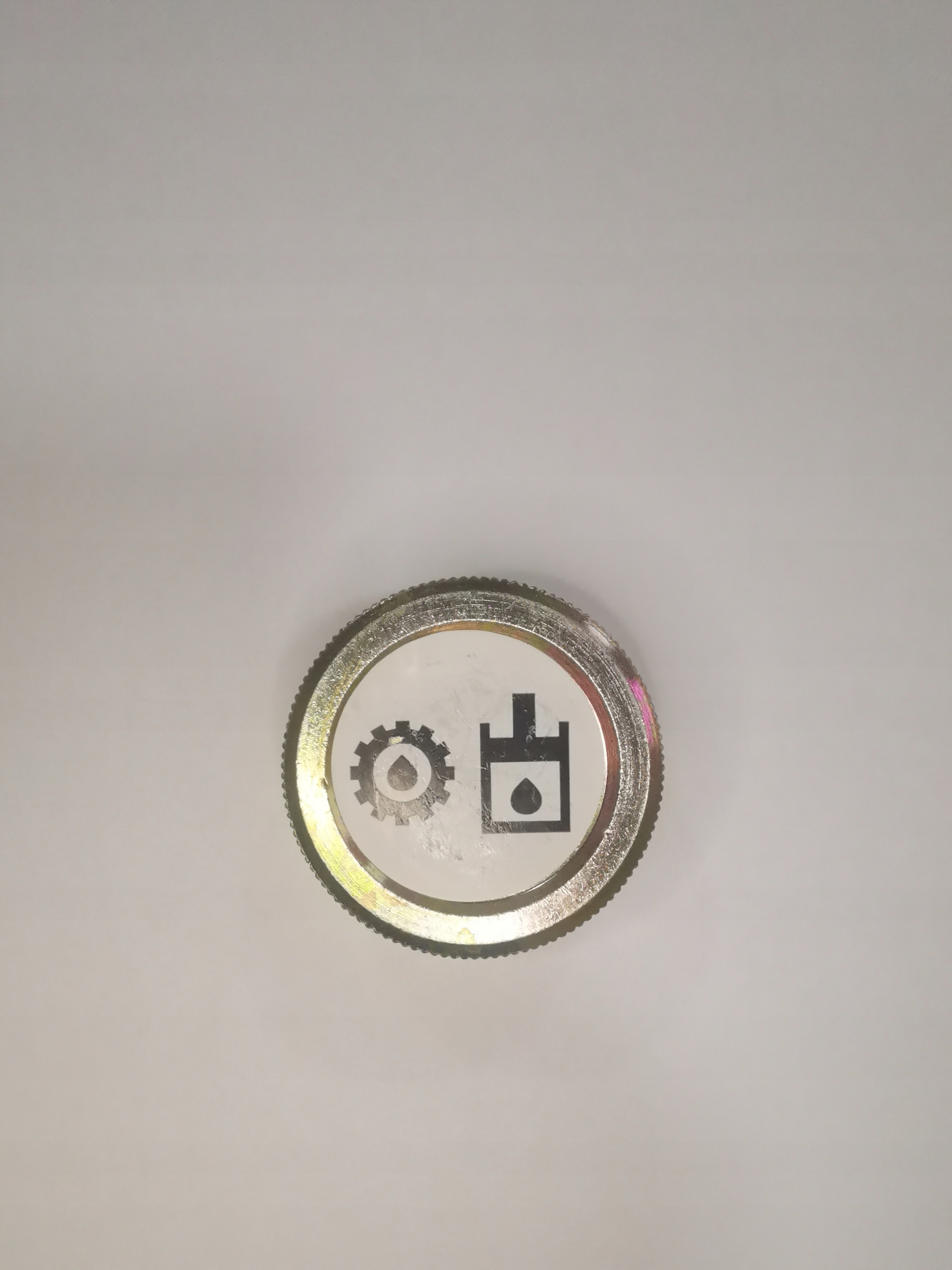 Korek Wlewu Oleju Massey Ferguson 675, 690, 698