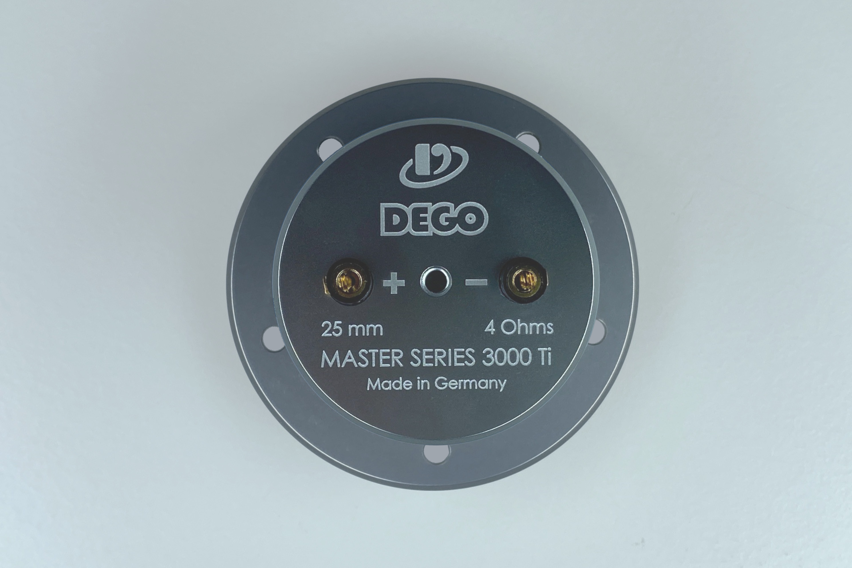 DEGO Master 3000 Ti 25 tył obudowy i zaciski