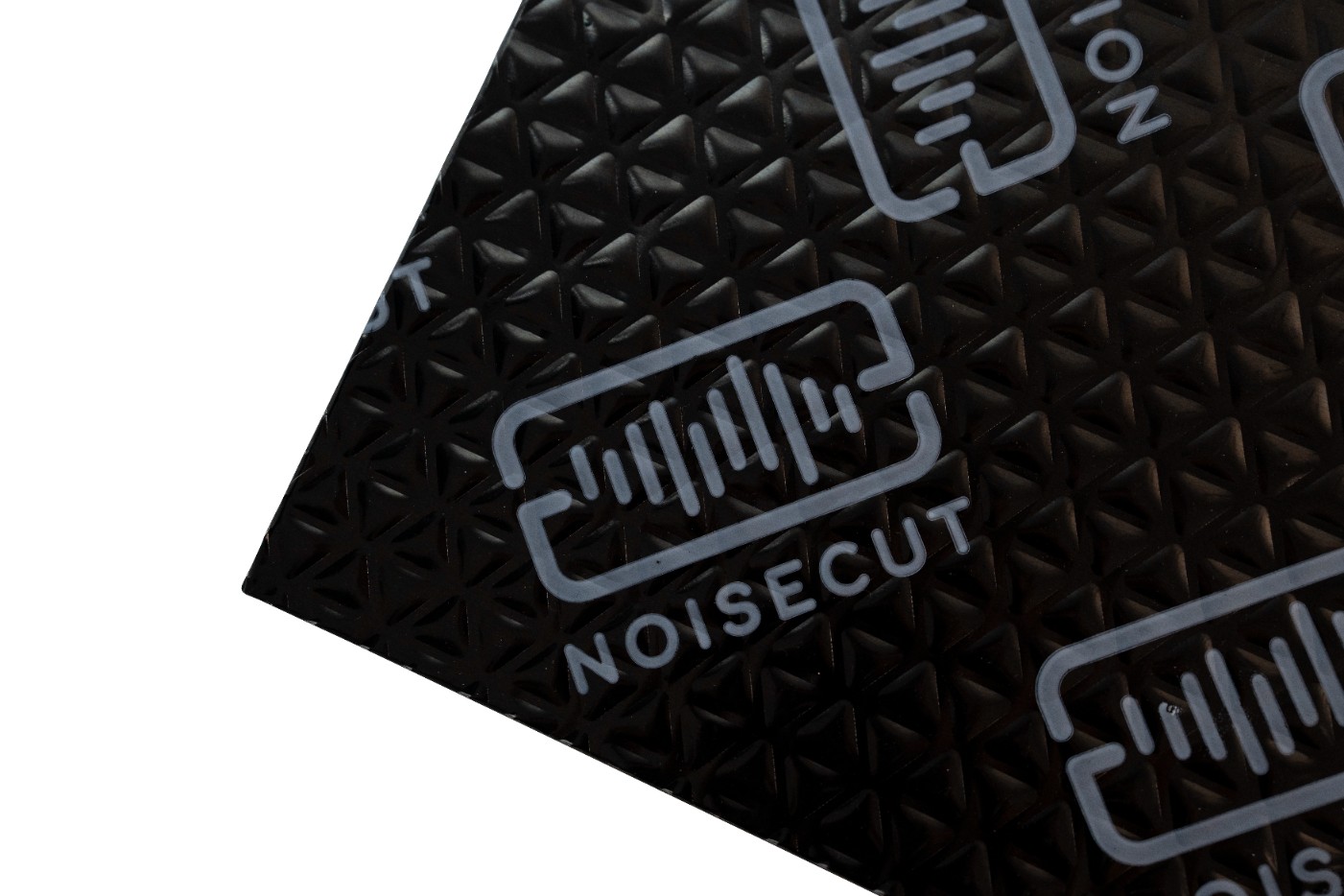 Detal powierzchni maty NOISECUT BLACK