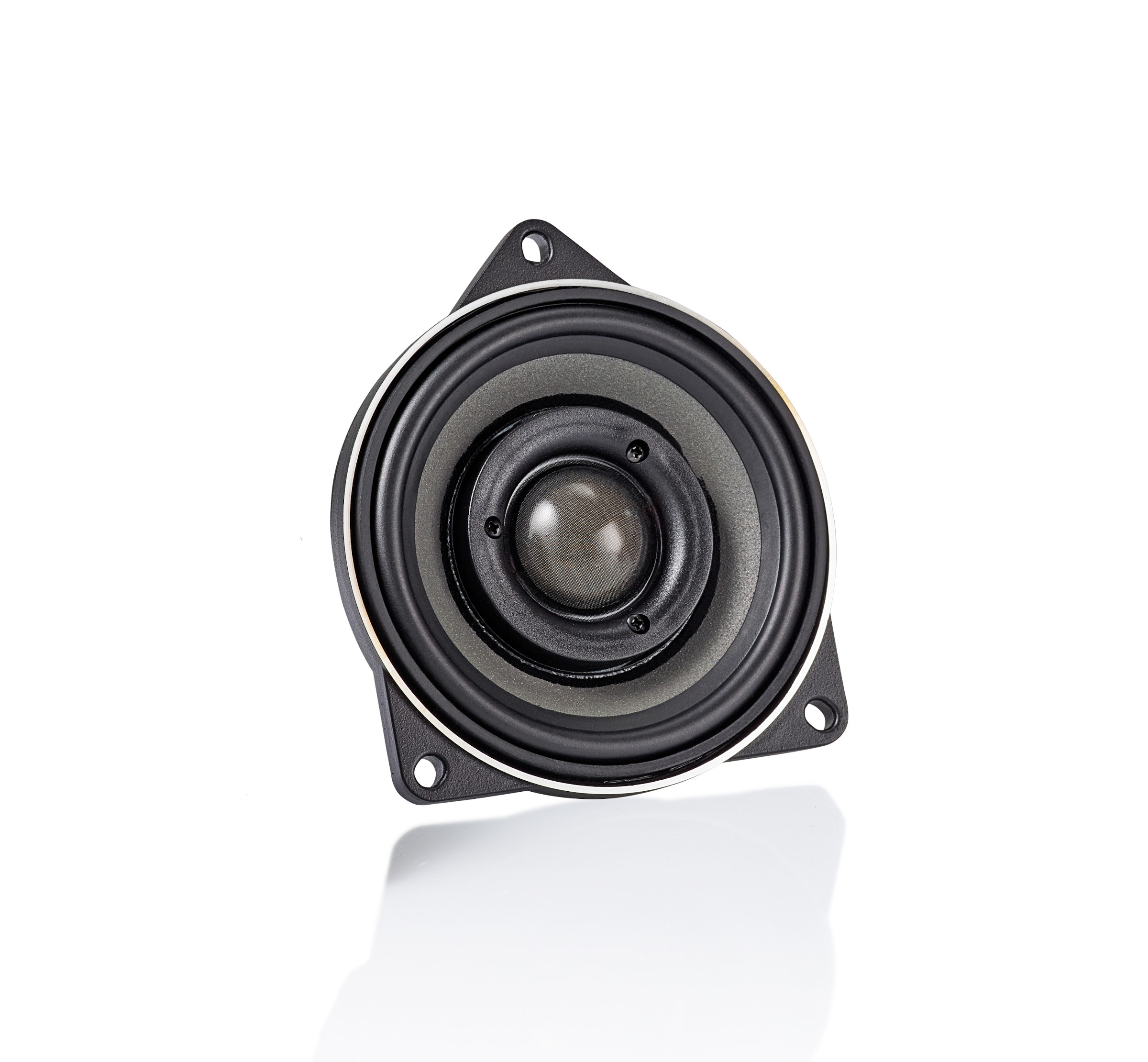 Morel IR-BMW4INT-CTR detal konstrukcji coaxialnej i mocowania DirectFit