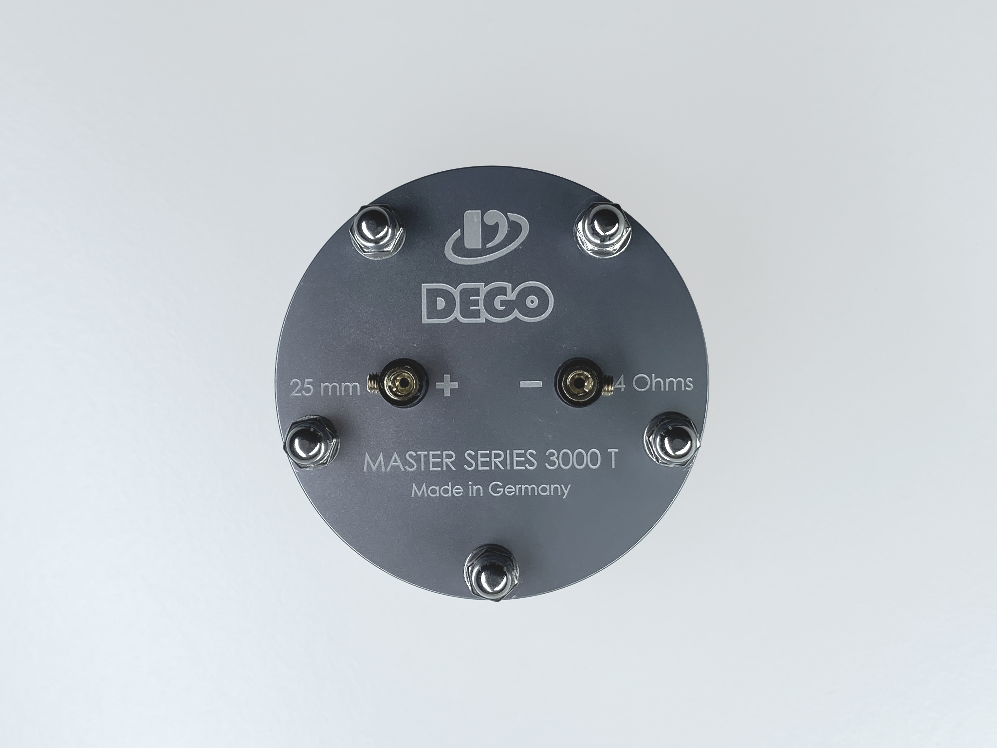 Dego Master 3000 T 25 tył z oznaczeniem 4 Ohms