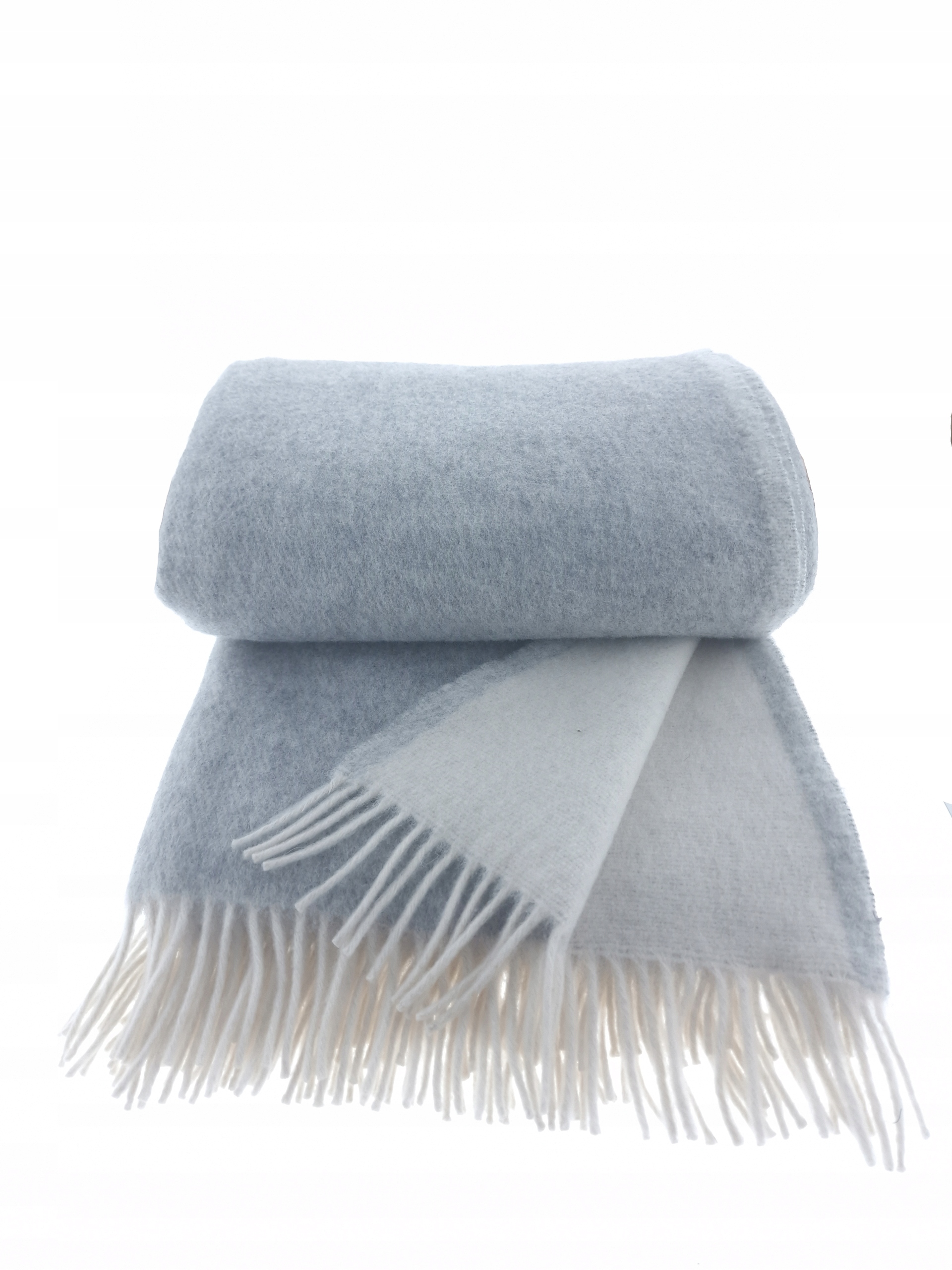 Koc wełniany jagnięcy z frędzlami 160x200 dwustronny popielaty ekri