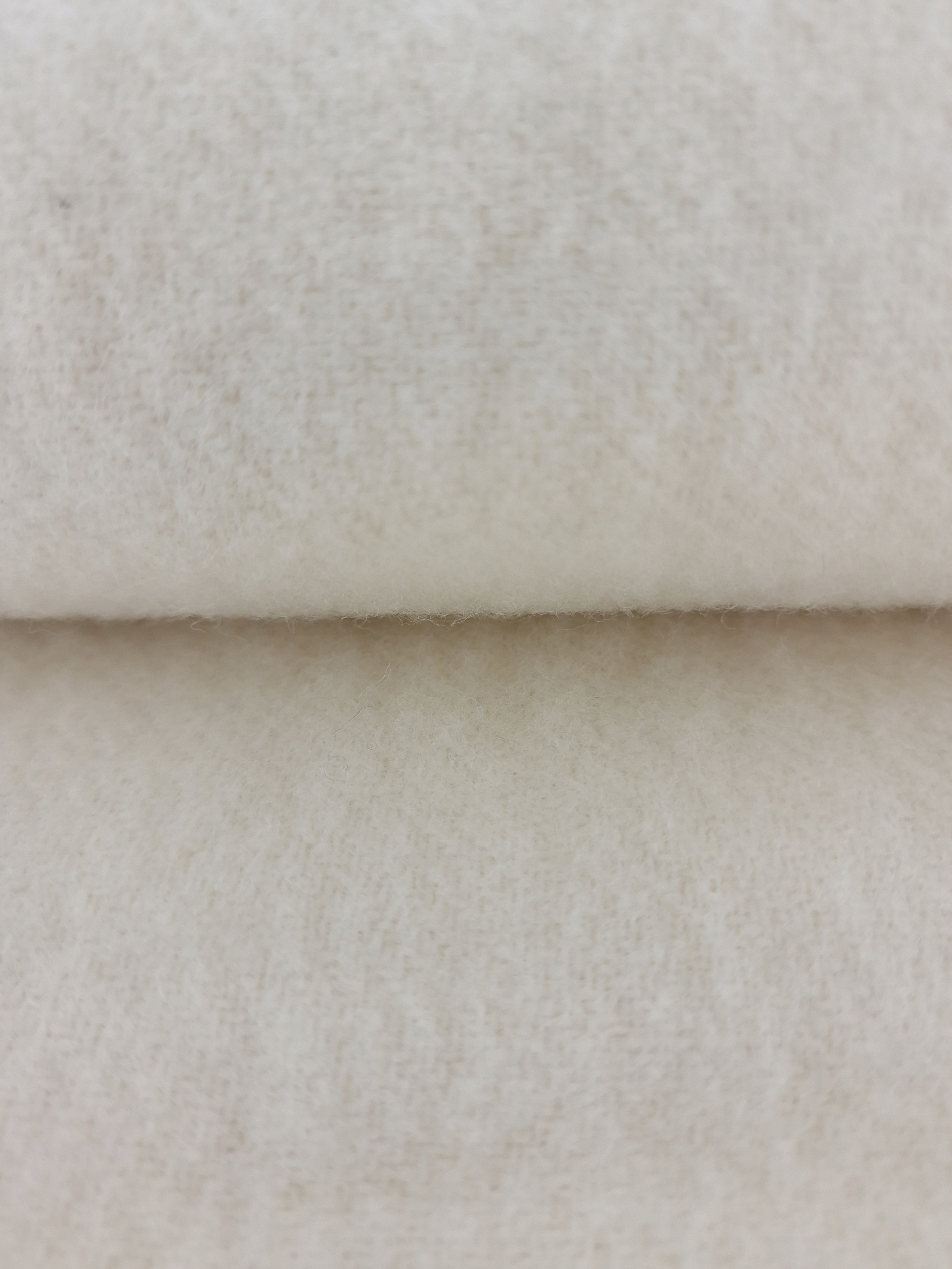 Koc wełniany z frędzlami 150x200 DIAGONAL wełna nowozelandzka ekri