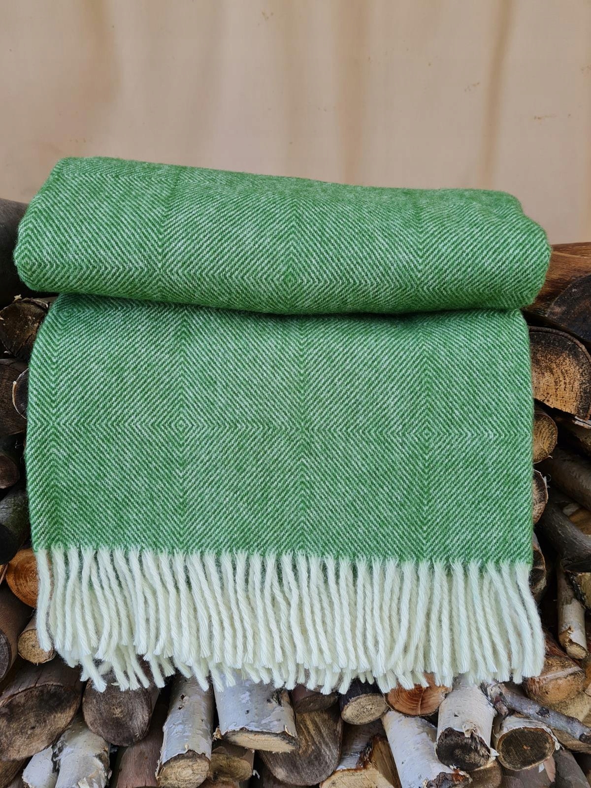 Koc wełniany z frędzlami 150x200 DIAGONAL wełna nowozelandzka zielony