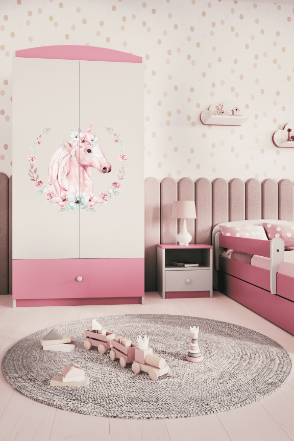 Armoire enfant rose clair