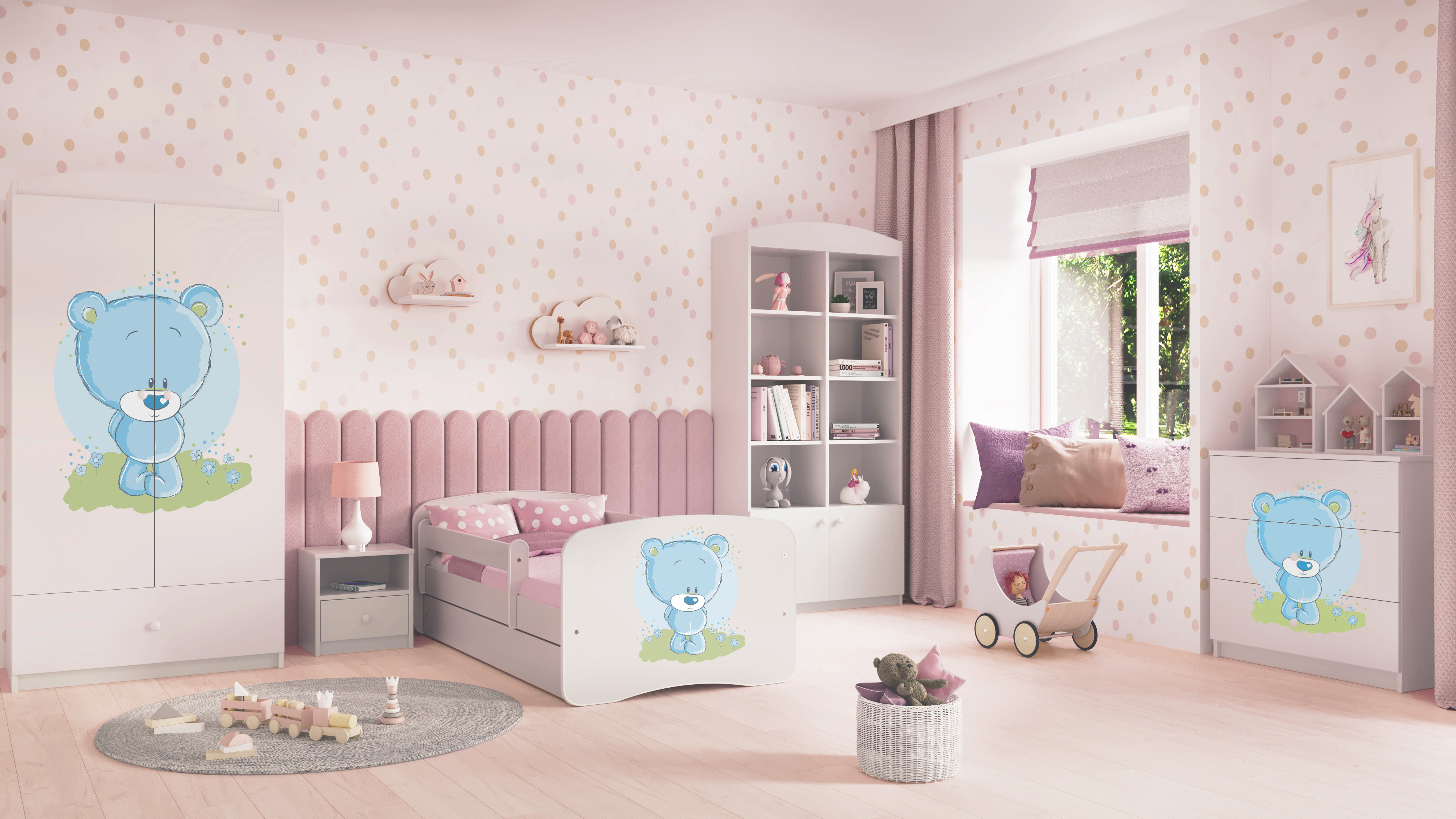 Lit enfant blanc, motif ourson bleu et fleurs