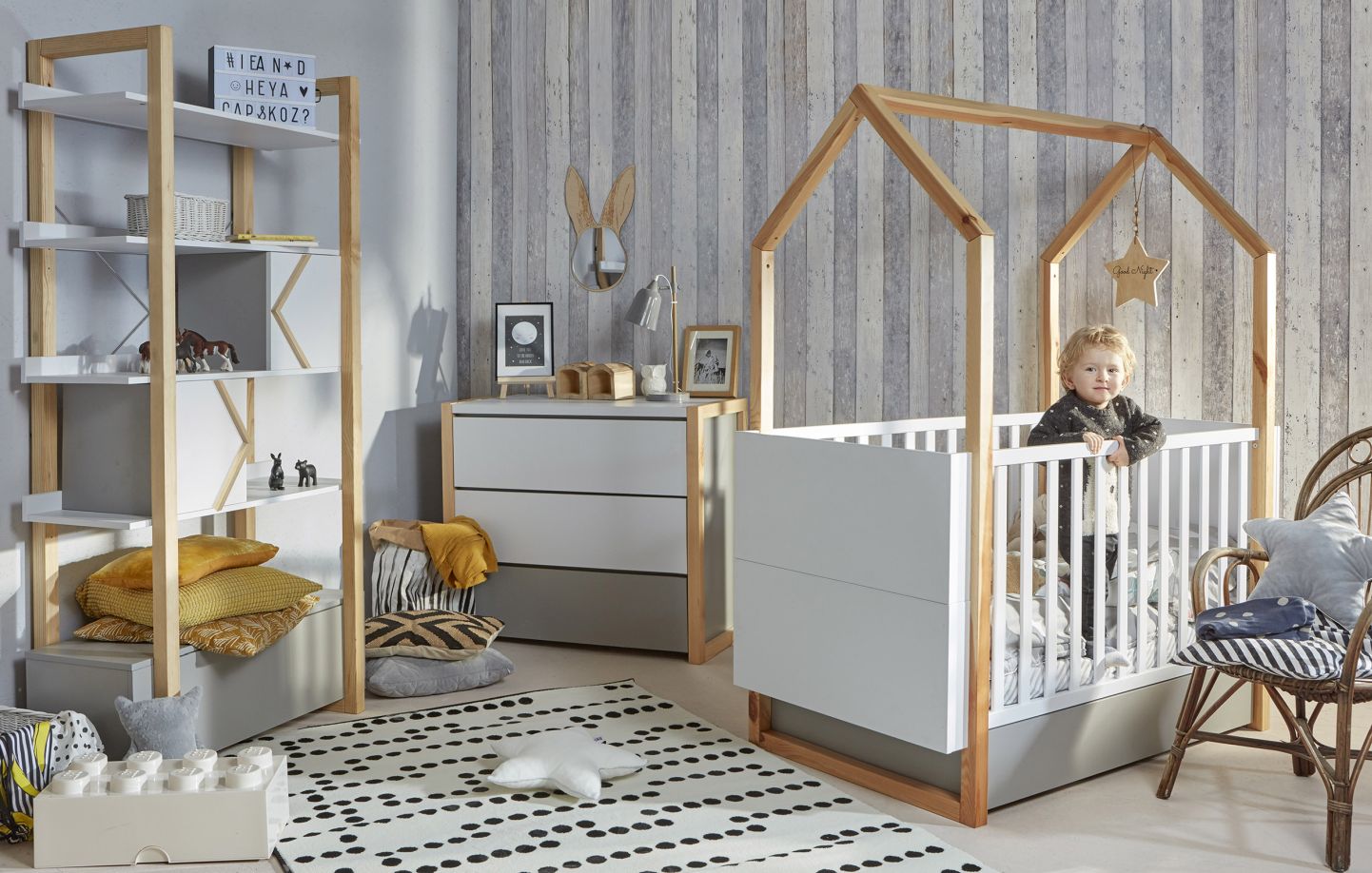 Commode enfant finition rustique
