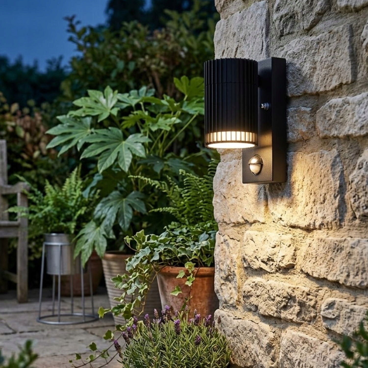 FAQ oświetlenie zewnętrzne z czujnikiem