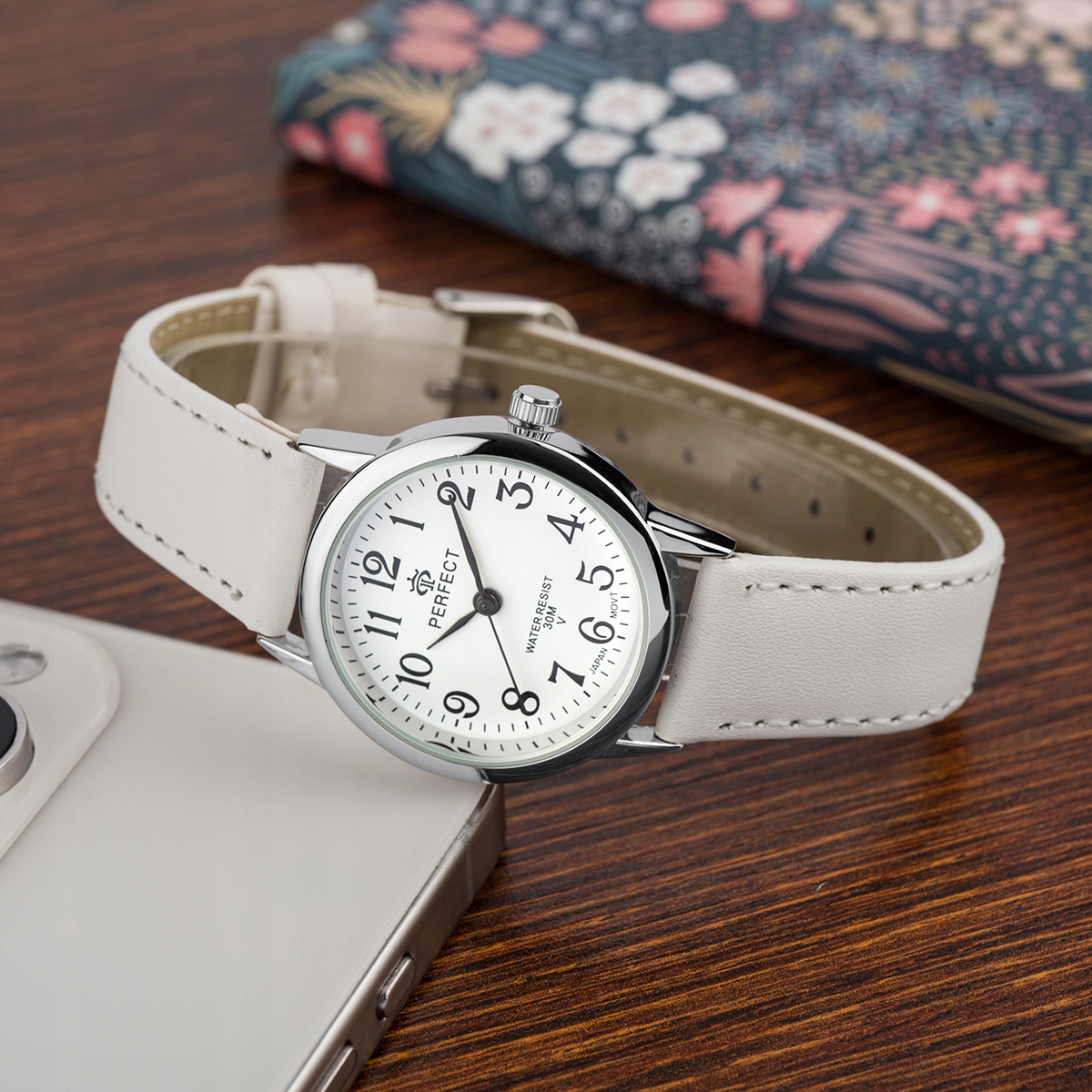 zegarek damski PERFECT - realne wymiary