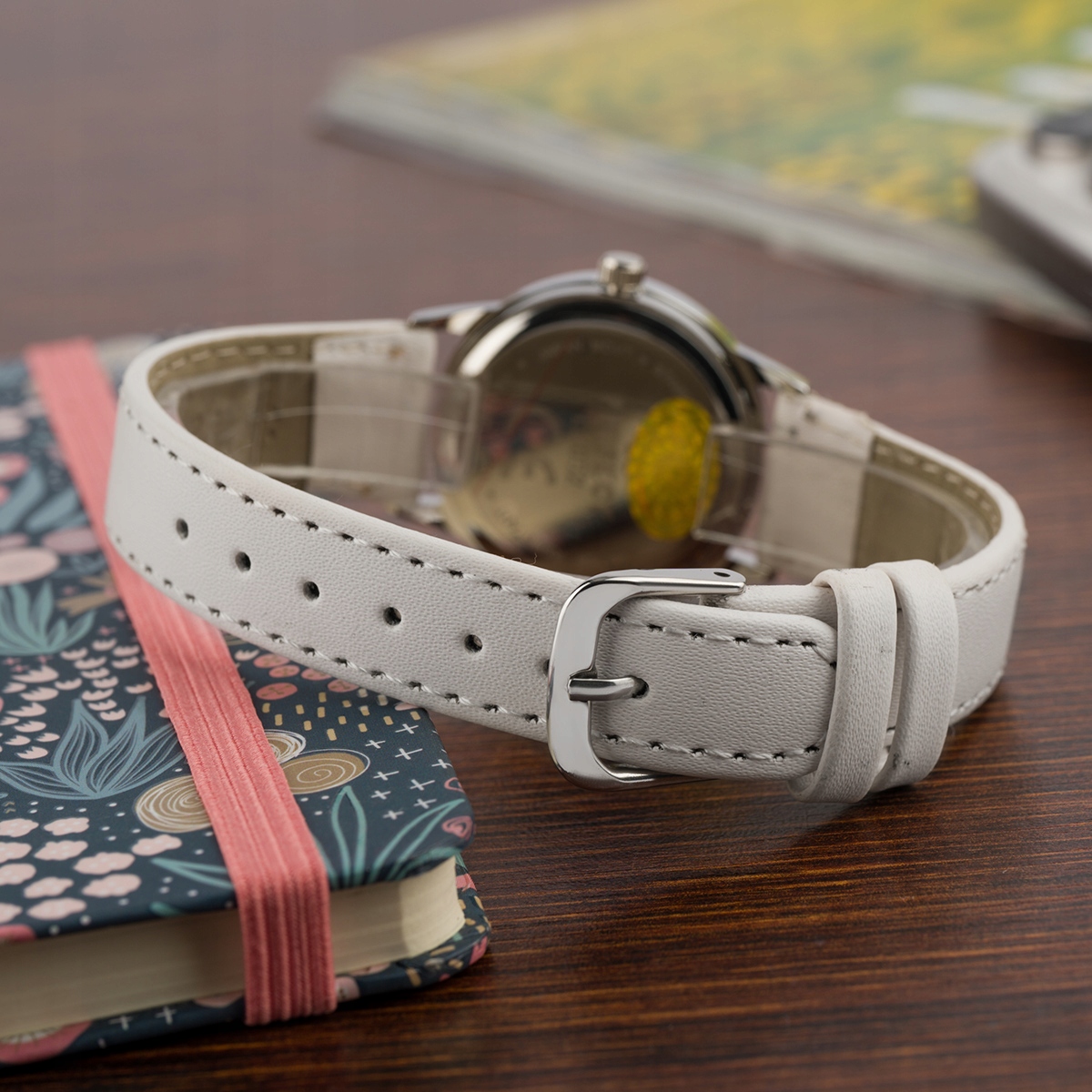 zegarek damski PERFECT - widok na tył