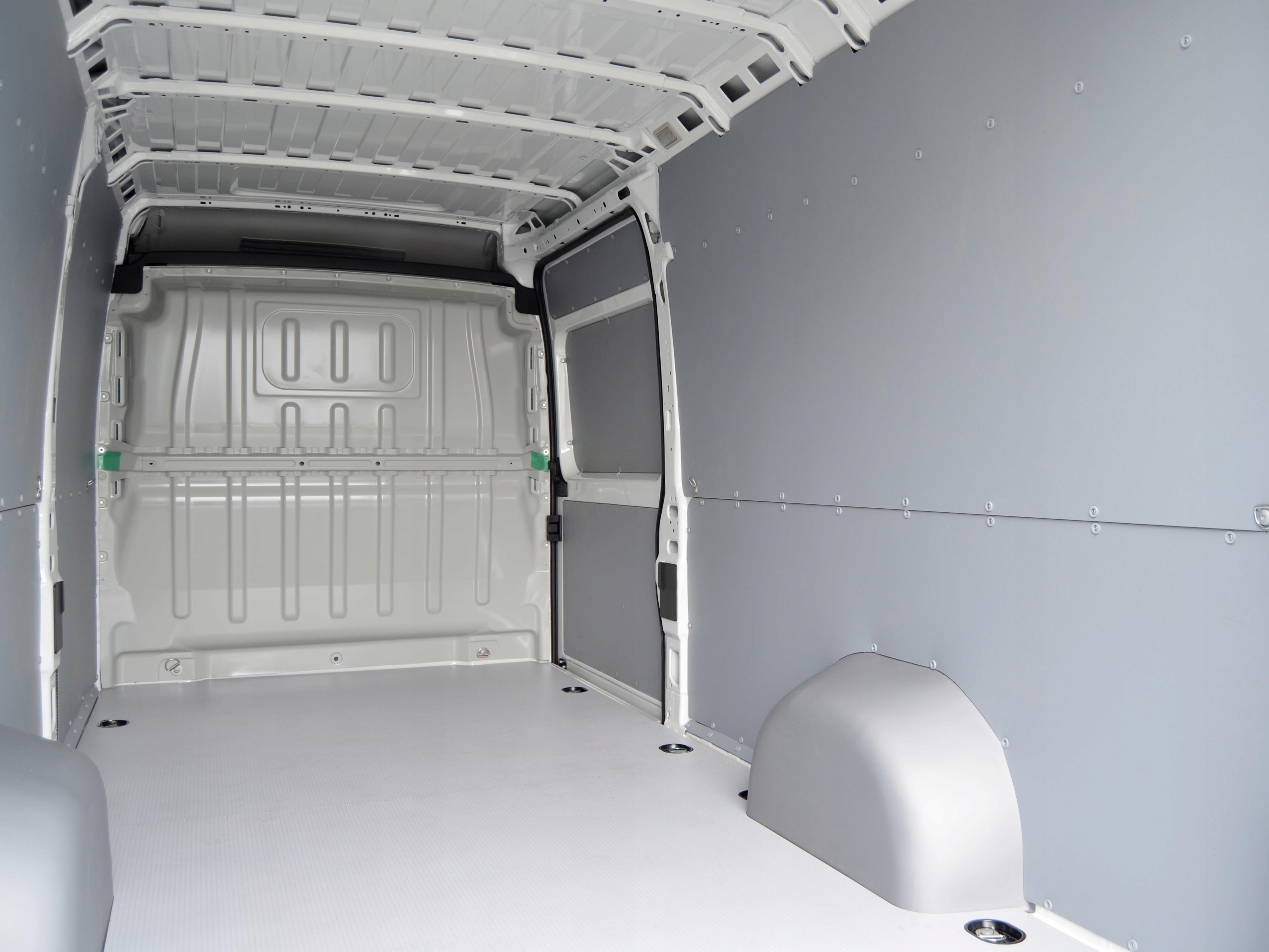 Boki do Peugeot Boxer L4H3 sklejka laminowana -1