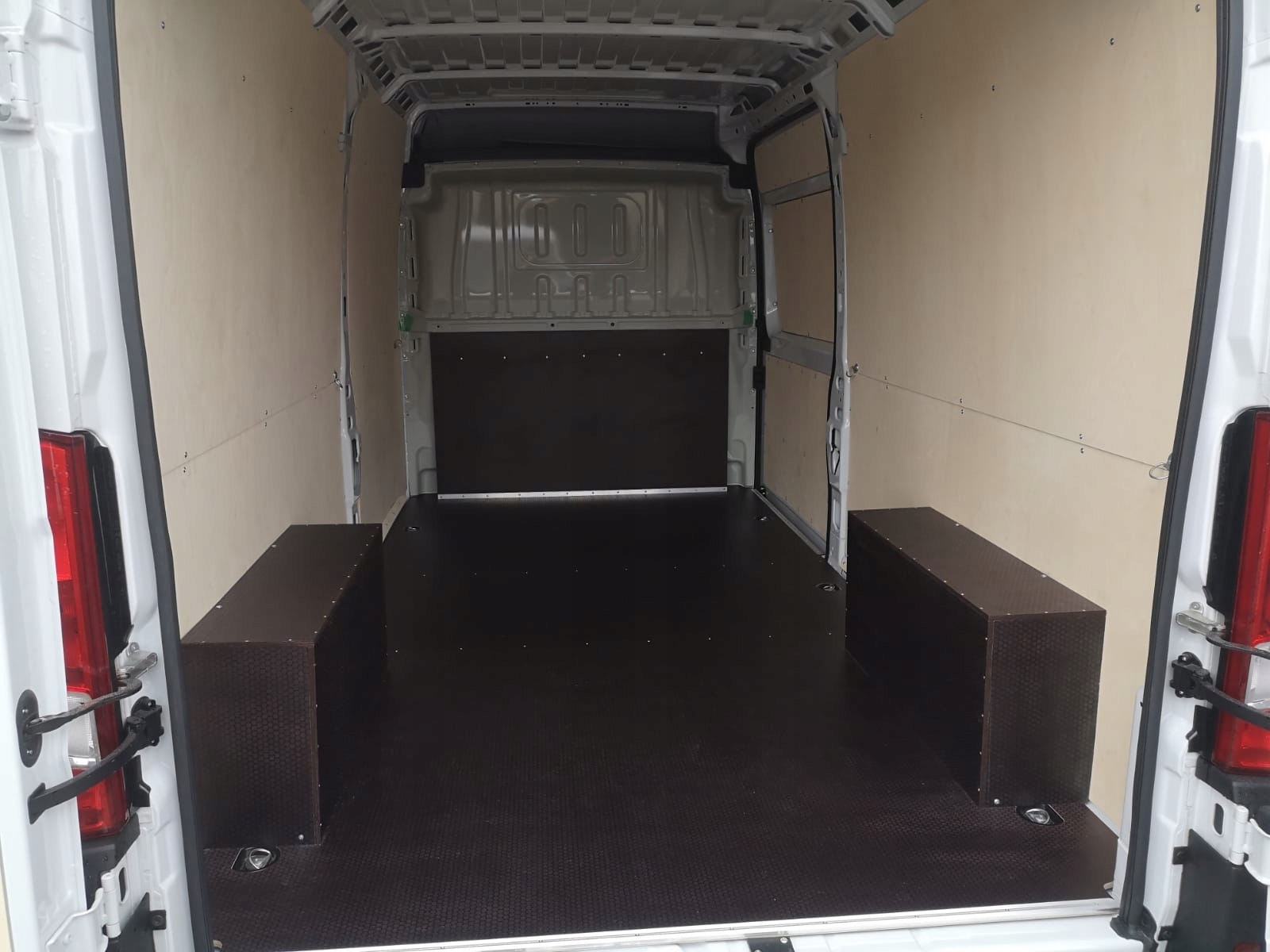 Boki do Peugeot Expert L3H1 sklejka surowa -1