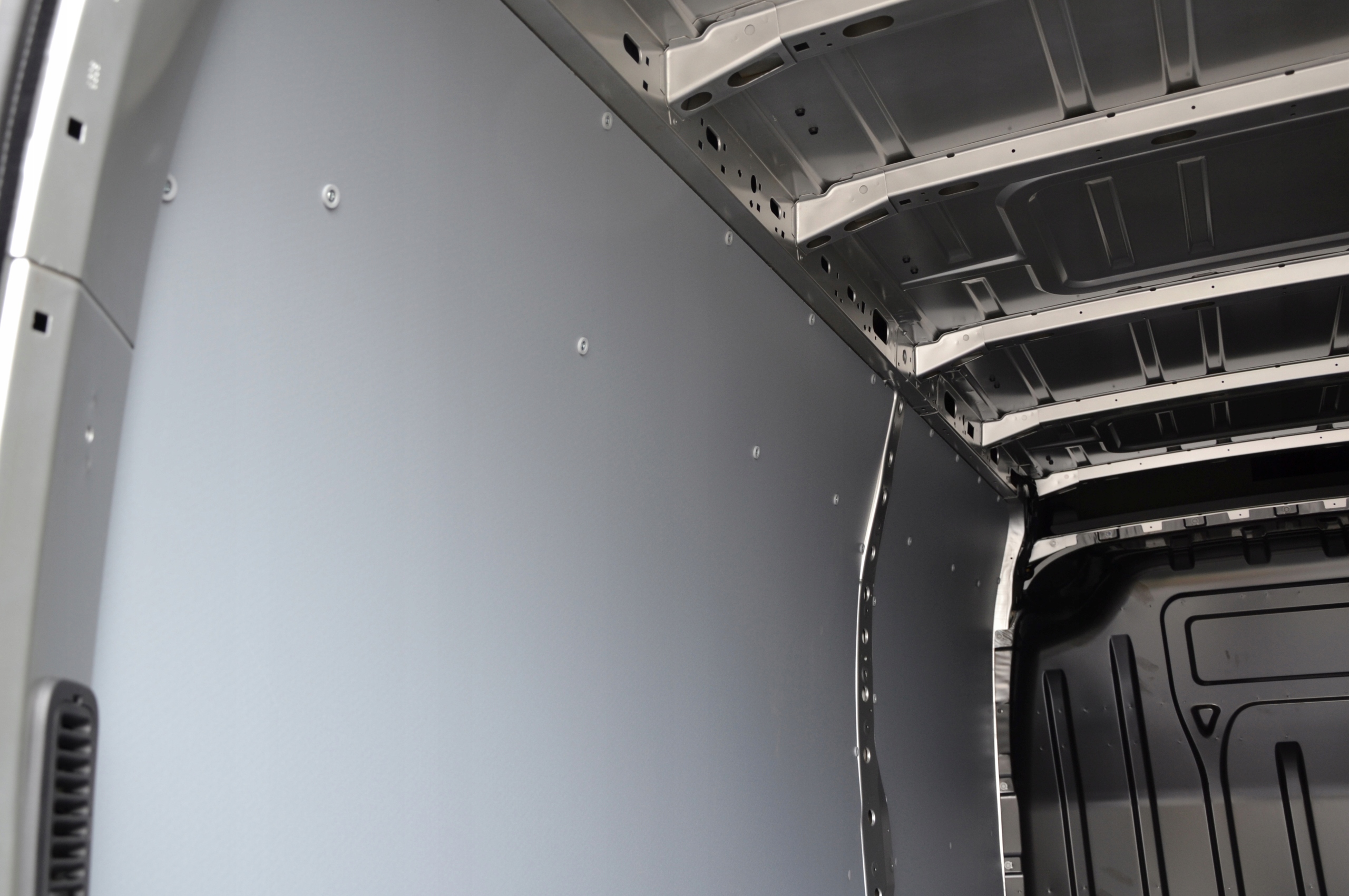 Boki do Peugeot Expert L3H1 plastik -3