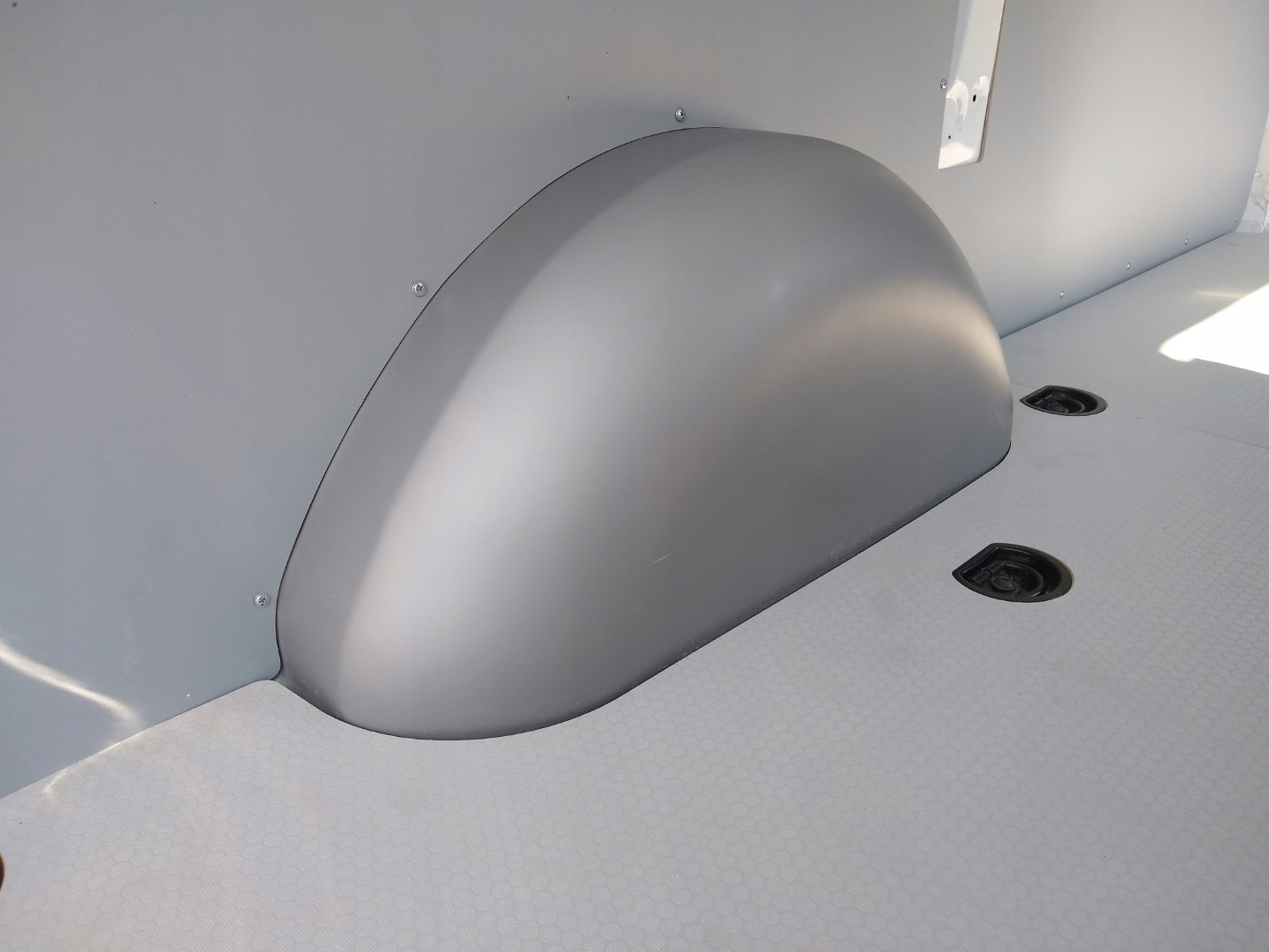 Boki do Mercedes Vito L1H1 plastik -3