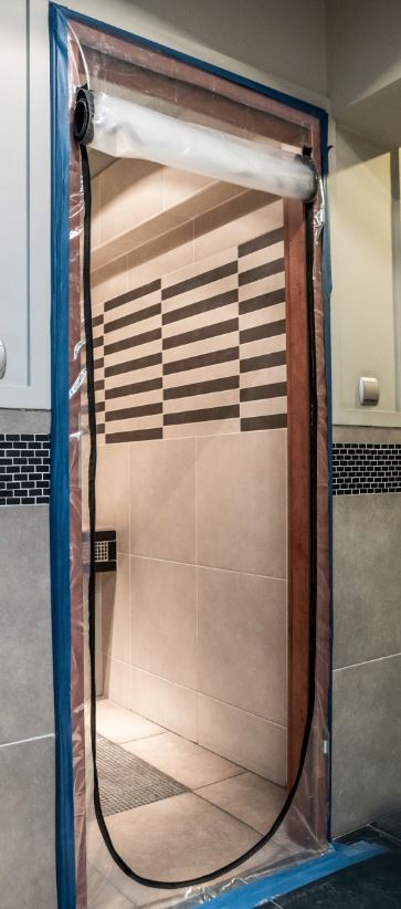 Kurtyna przeciwpyłowa U Scley (220 x 112 cm)