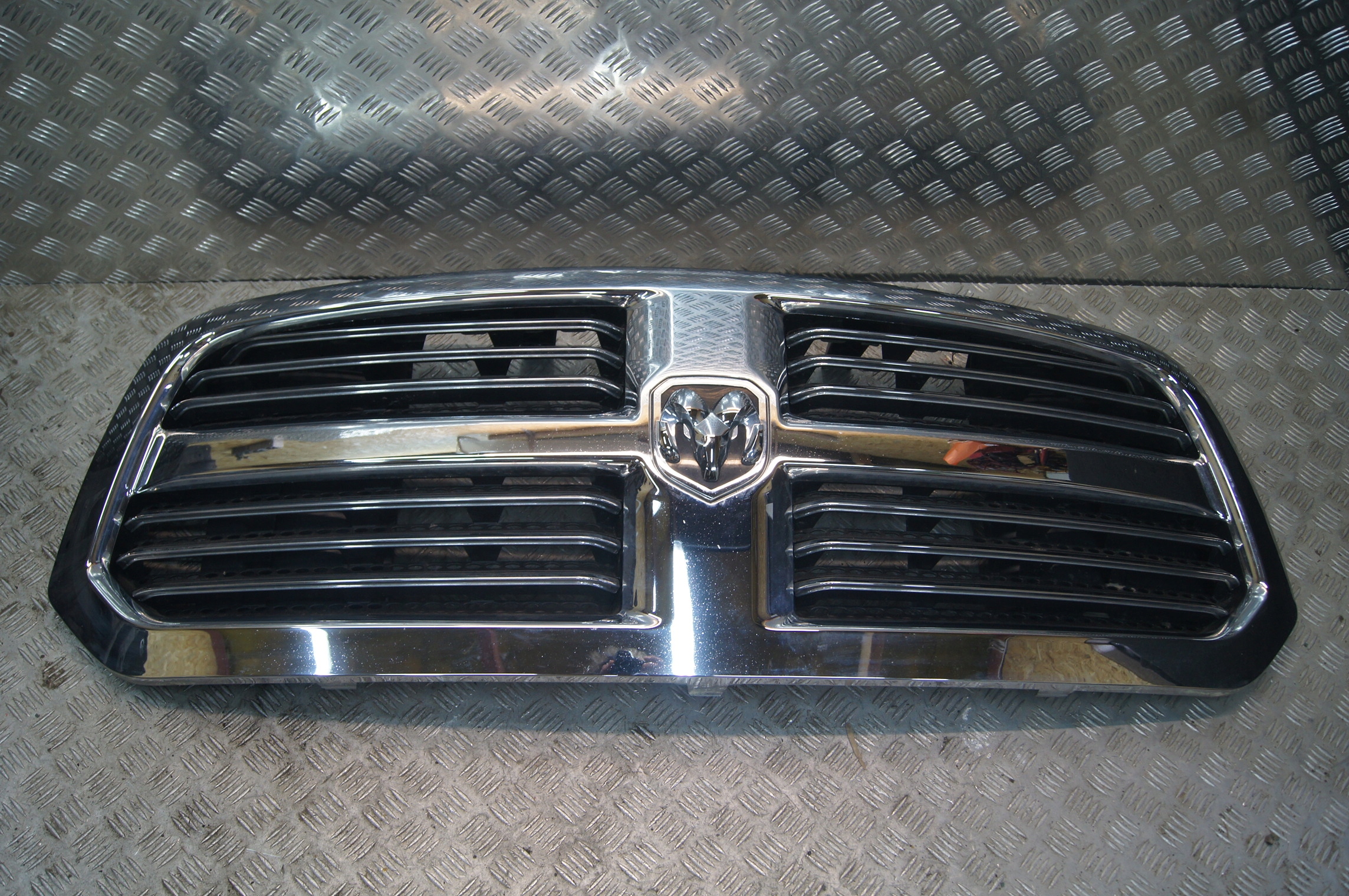DODGE RAM 2015 Grille OE Original Used Part