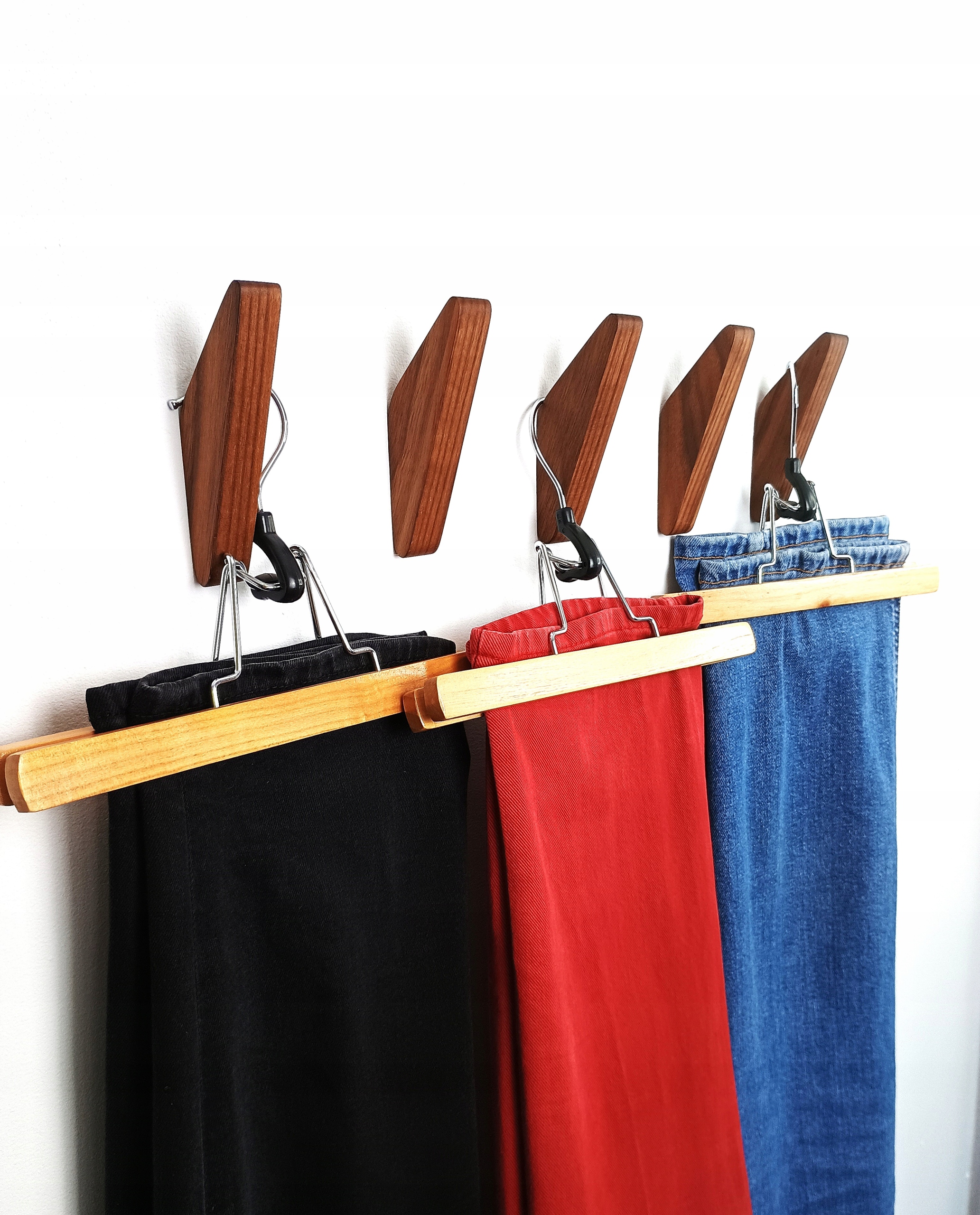 Wieszak Na Ubrania Drewniany Pojedynczy Ścienny Na Korytarz Brązowy Orzech