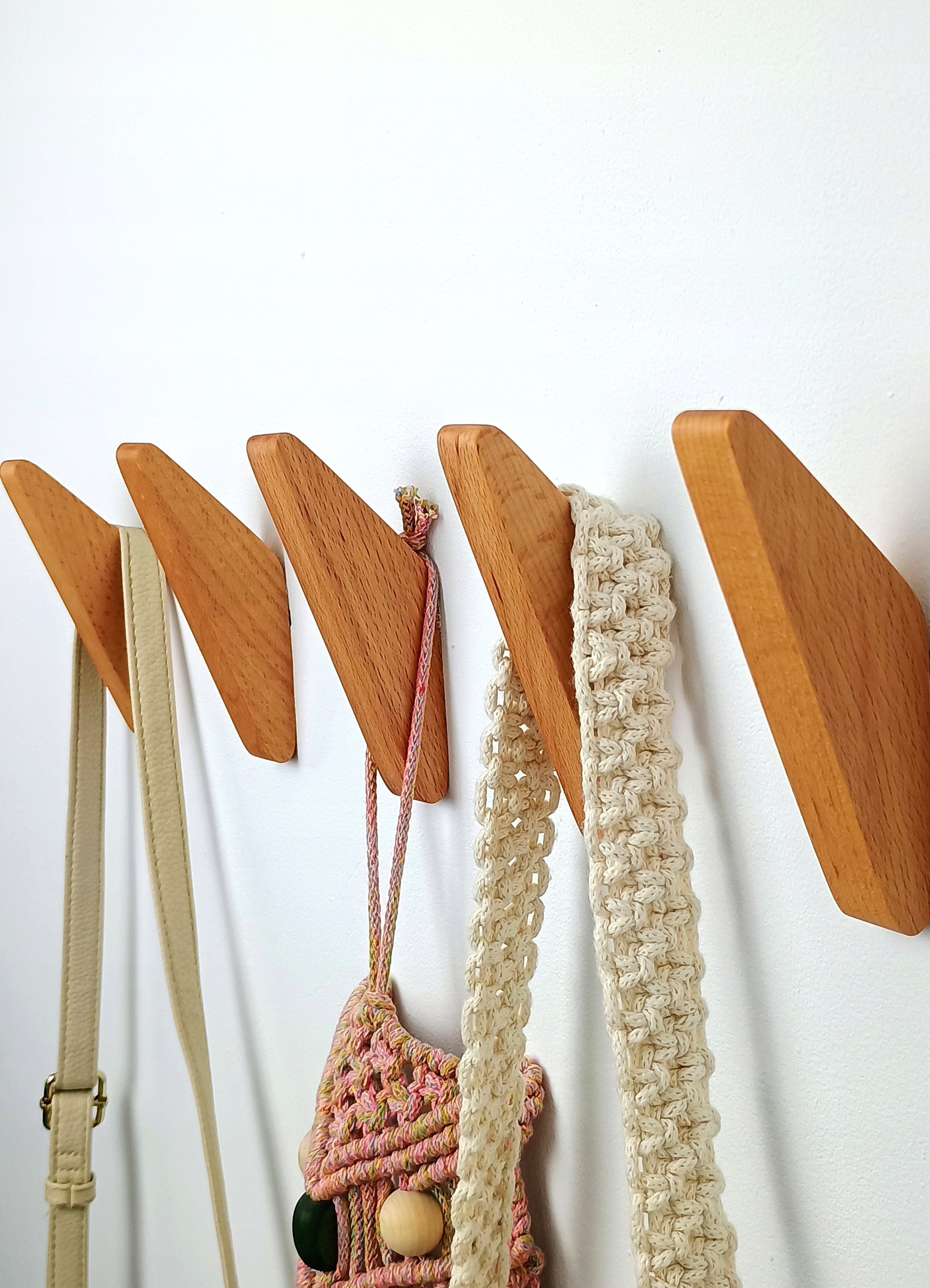 Wieszak z Drewna Litego Bukowego Własnej Roboty na Ścianę Korytarz Wiszący