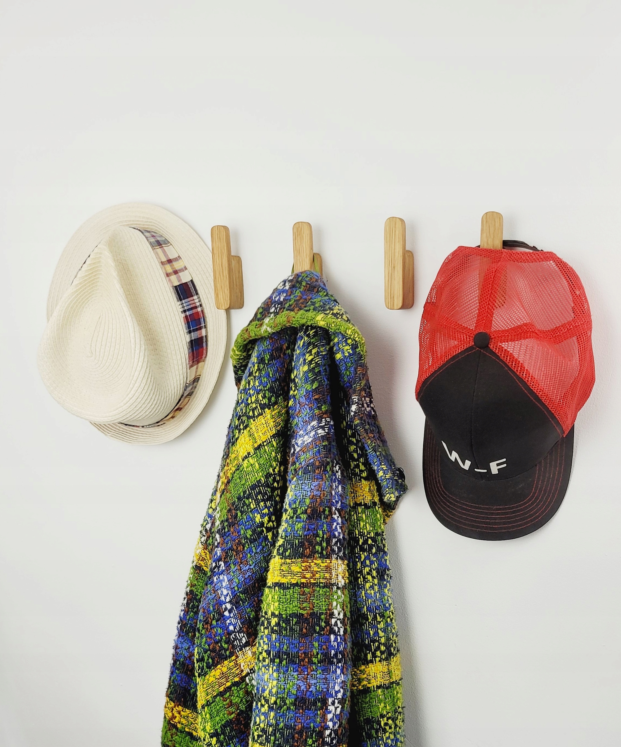 Drewniany Wieszak na Ubrania Ścienny Dębowy Haczyk Łazienkowy Przedpokoju