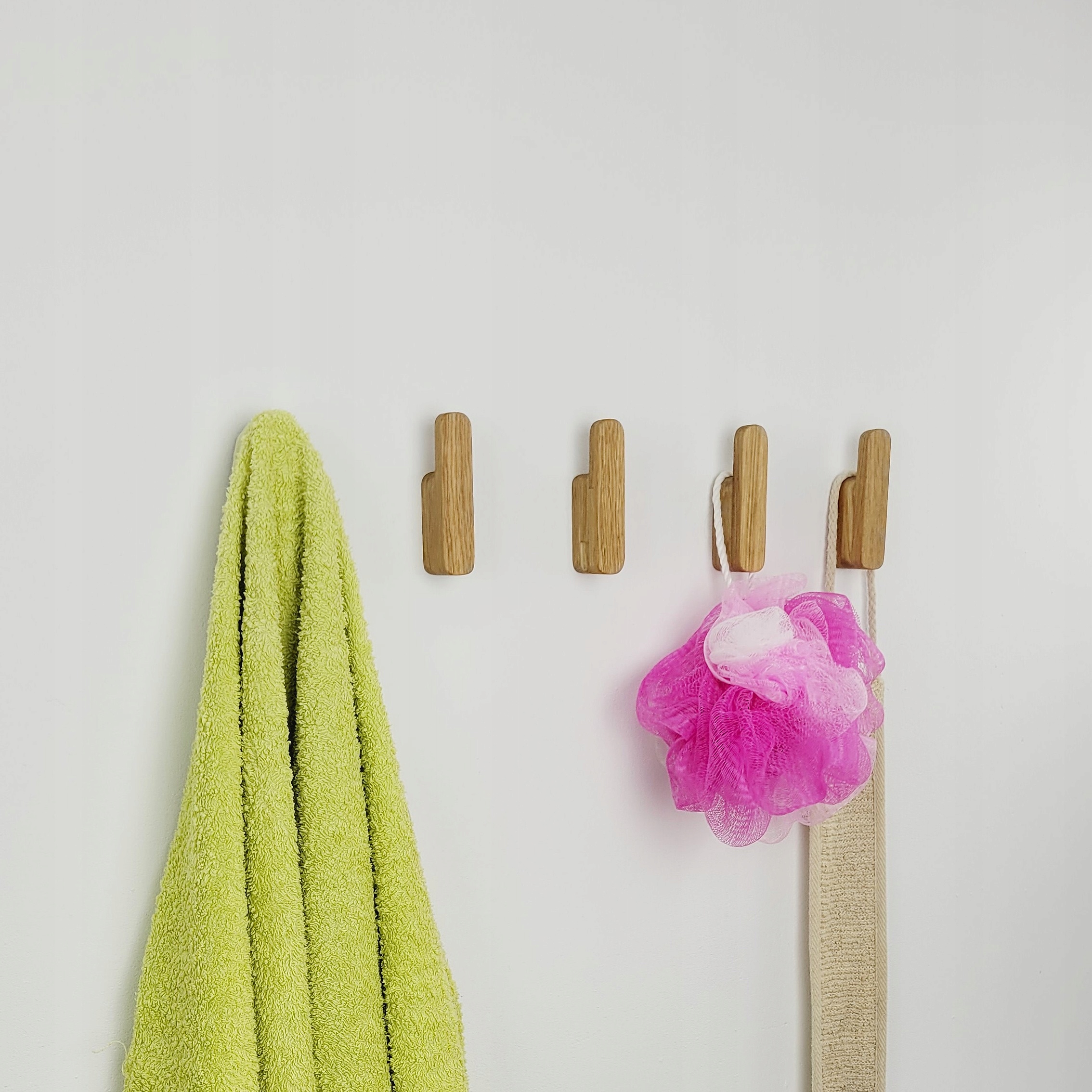 Drewniany Wieszak na Ubrania Ścienny Dębowy Haczyk Łazienkowy Przedpokoju