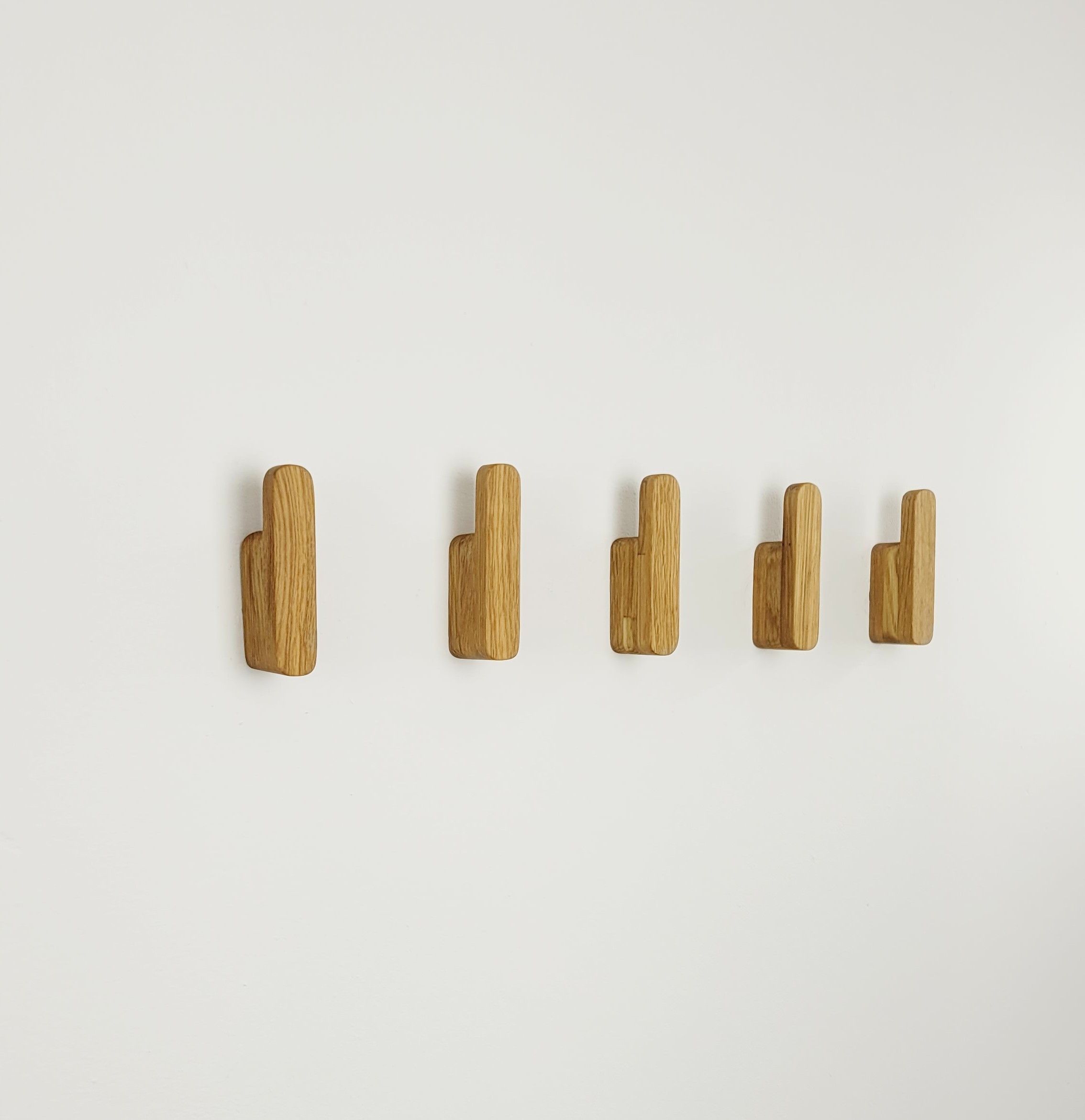 Drewniany Wieszak na Ubrania Ścienny Dębowy Haczyk Łazienkowy Przedpokoju