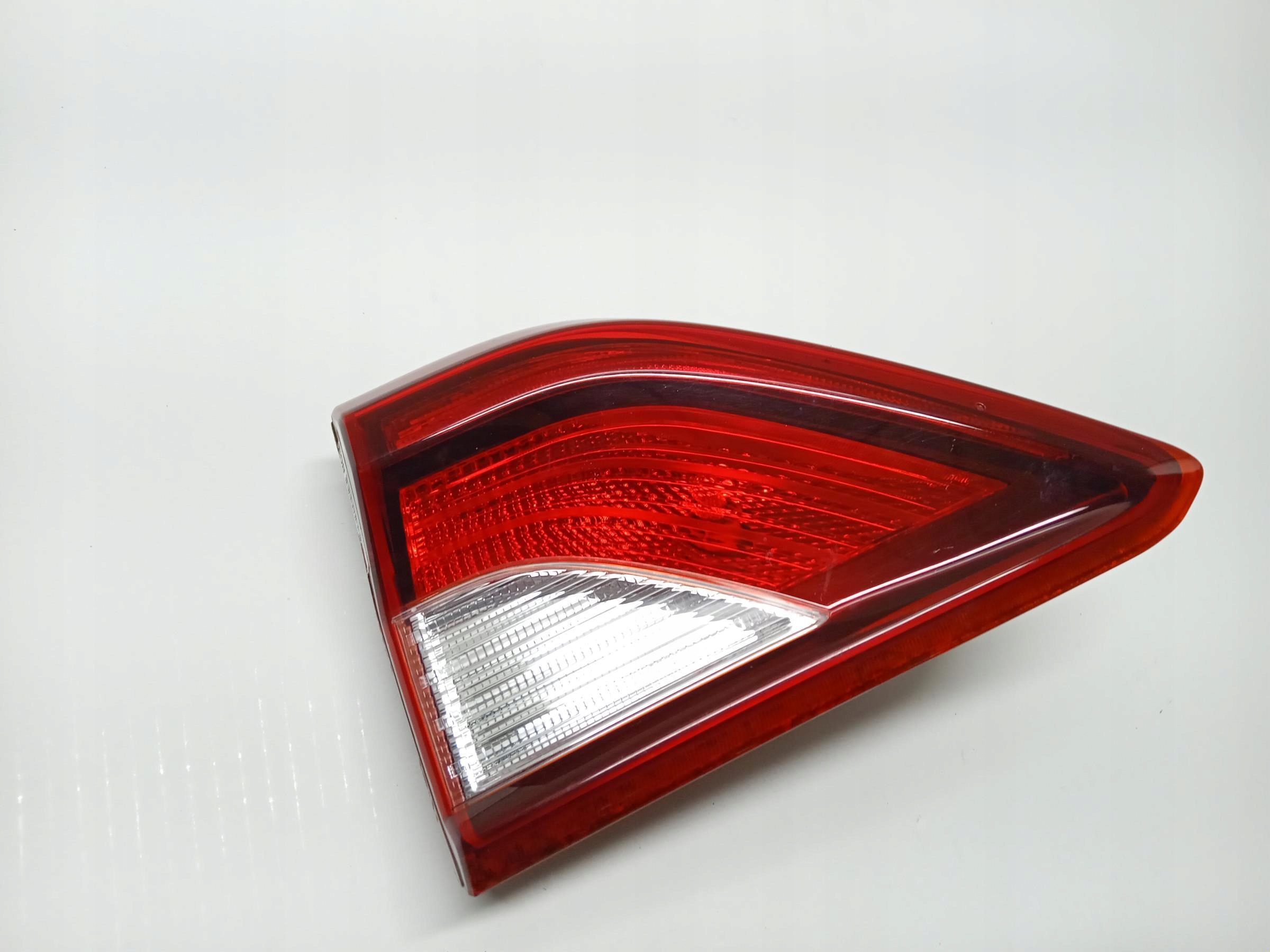 LAMPA PRAWA TYŁ KLAPA KIA STONIC -  zdjęcie 2