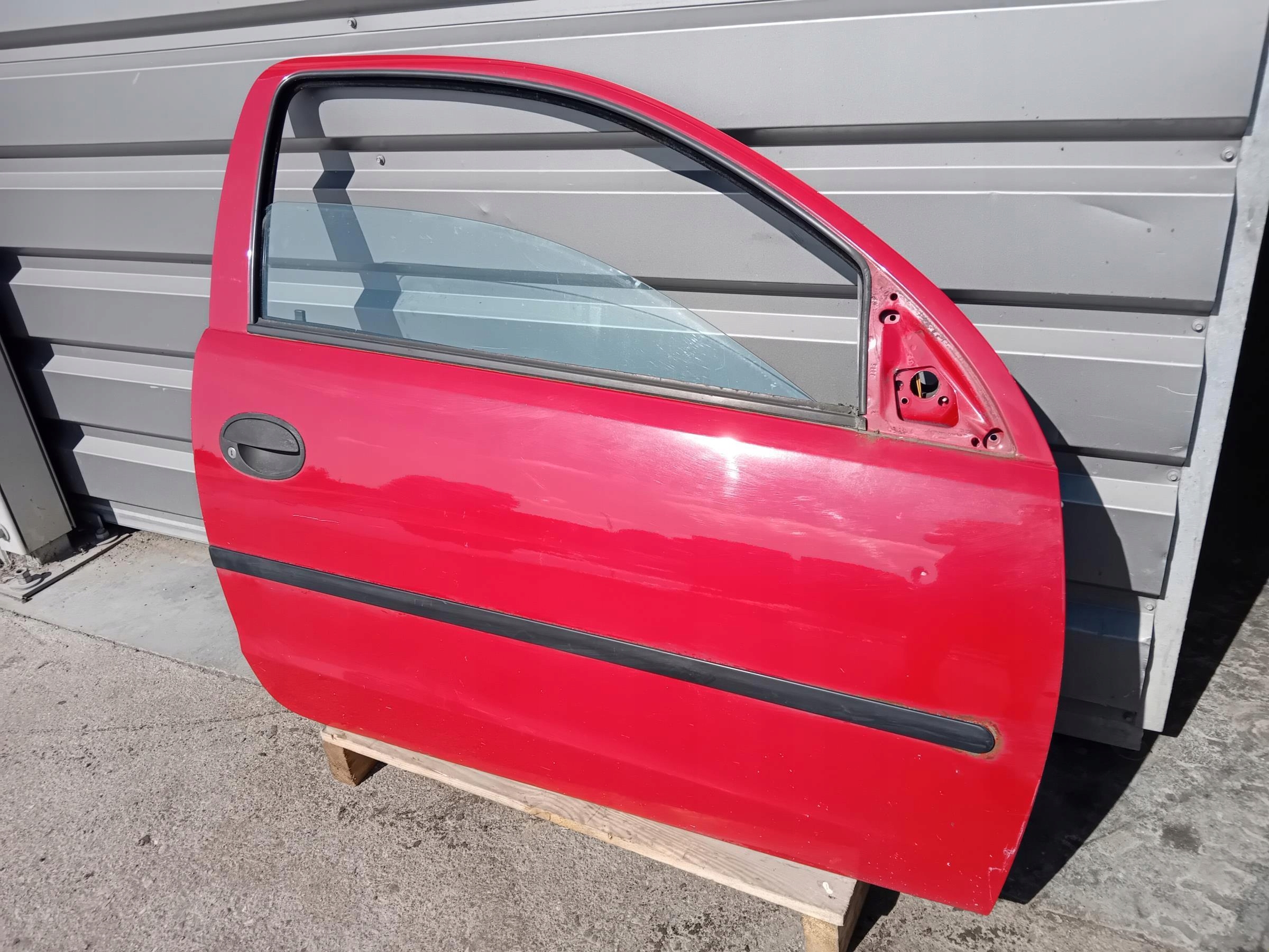 DRZWI PRAWE OPEL CORSA C 3D -  zdjęcie 2