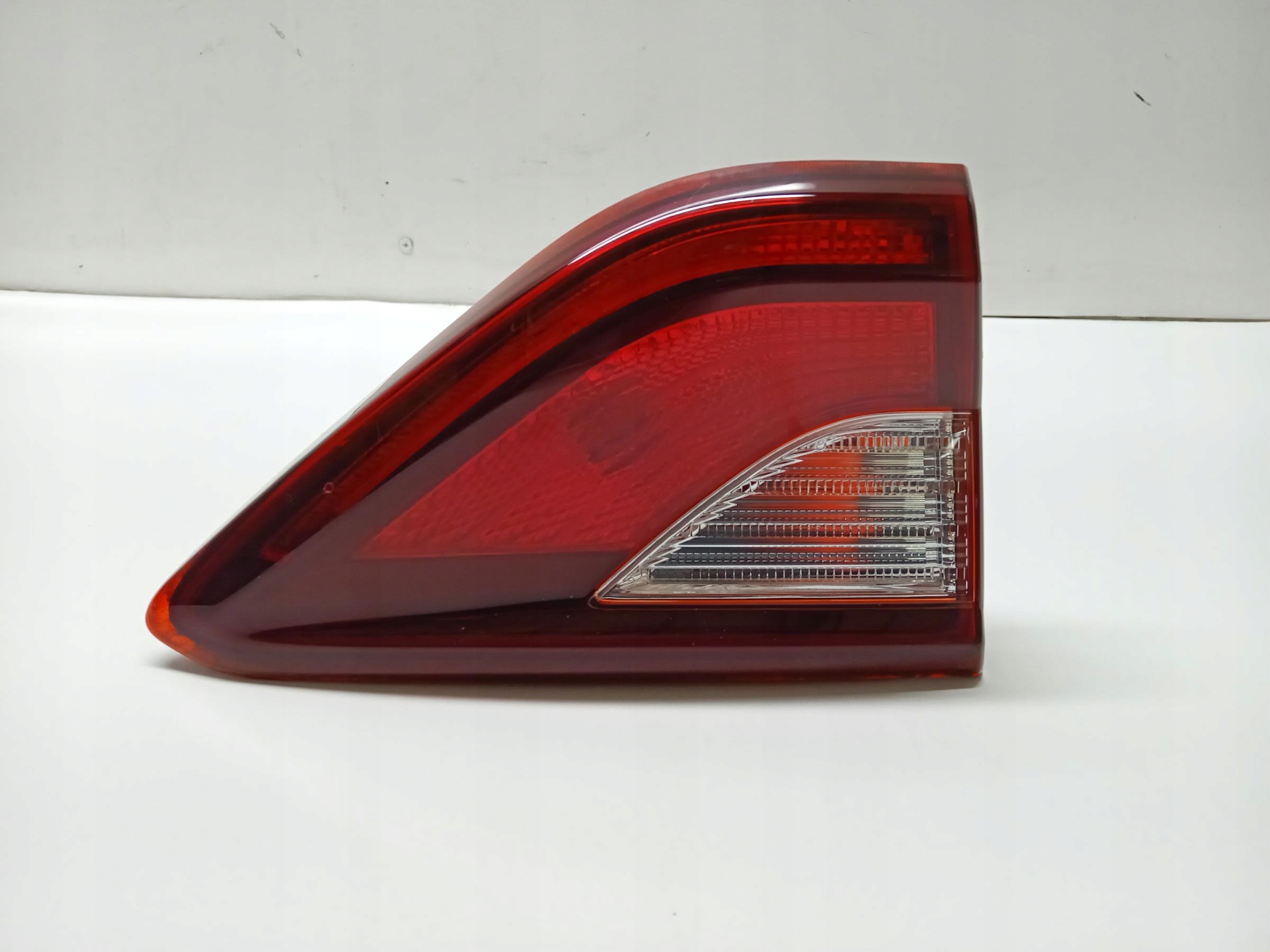 LAMPA LEWA TYŁ KLAPA KIA STONIC -  zdjęcie 1