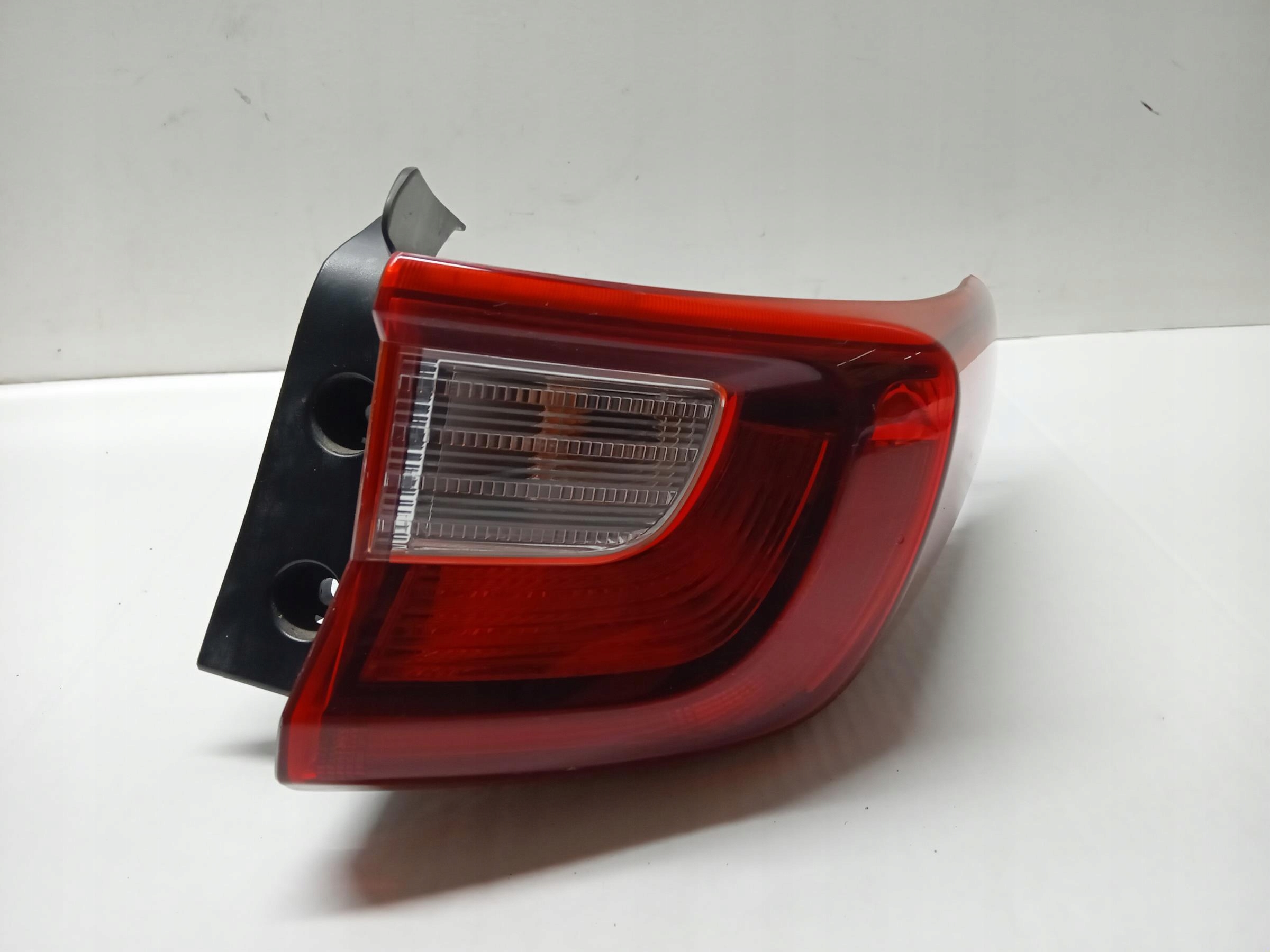 LAMPA PRAWA TYŁ KIA STONIC -  zdjęcie 2